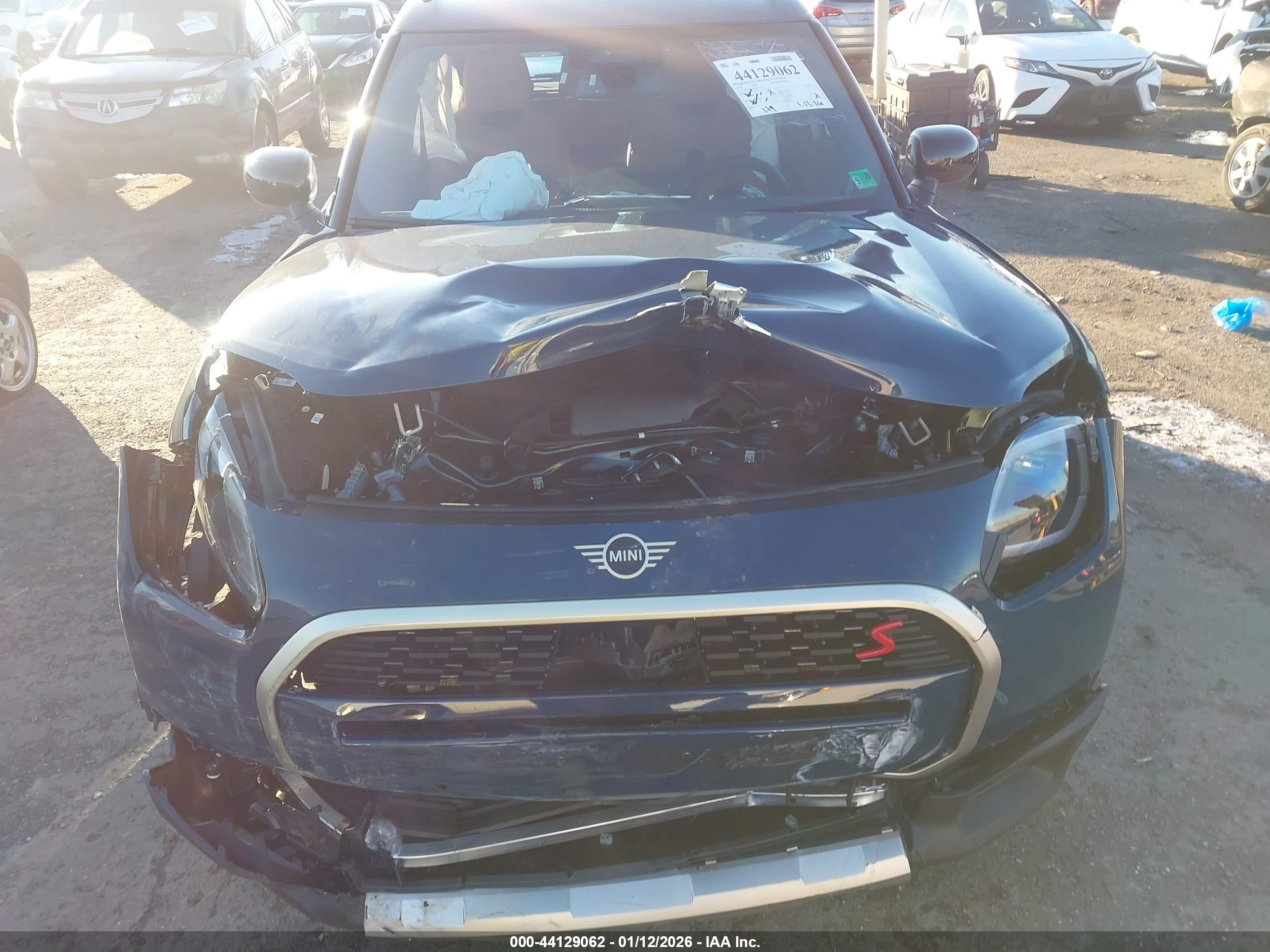MINI COUNTRYMAN image 6