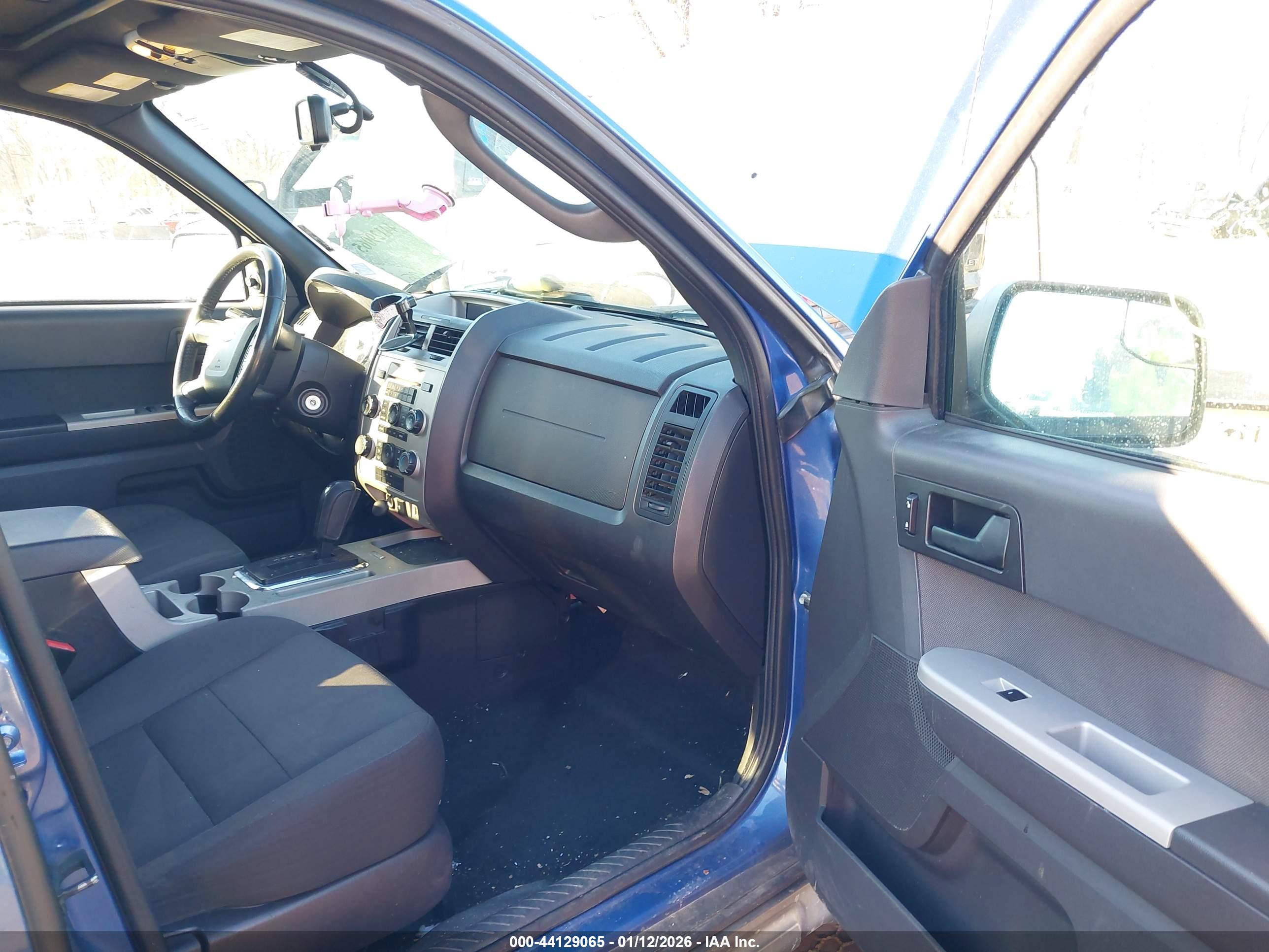 FORD ESCAPE image 5
