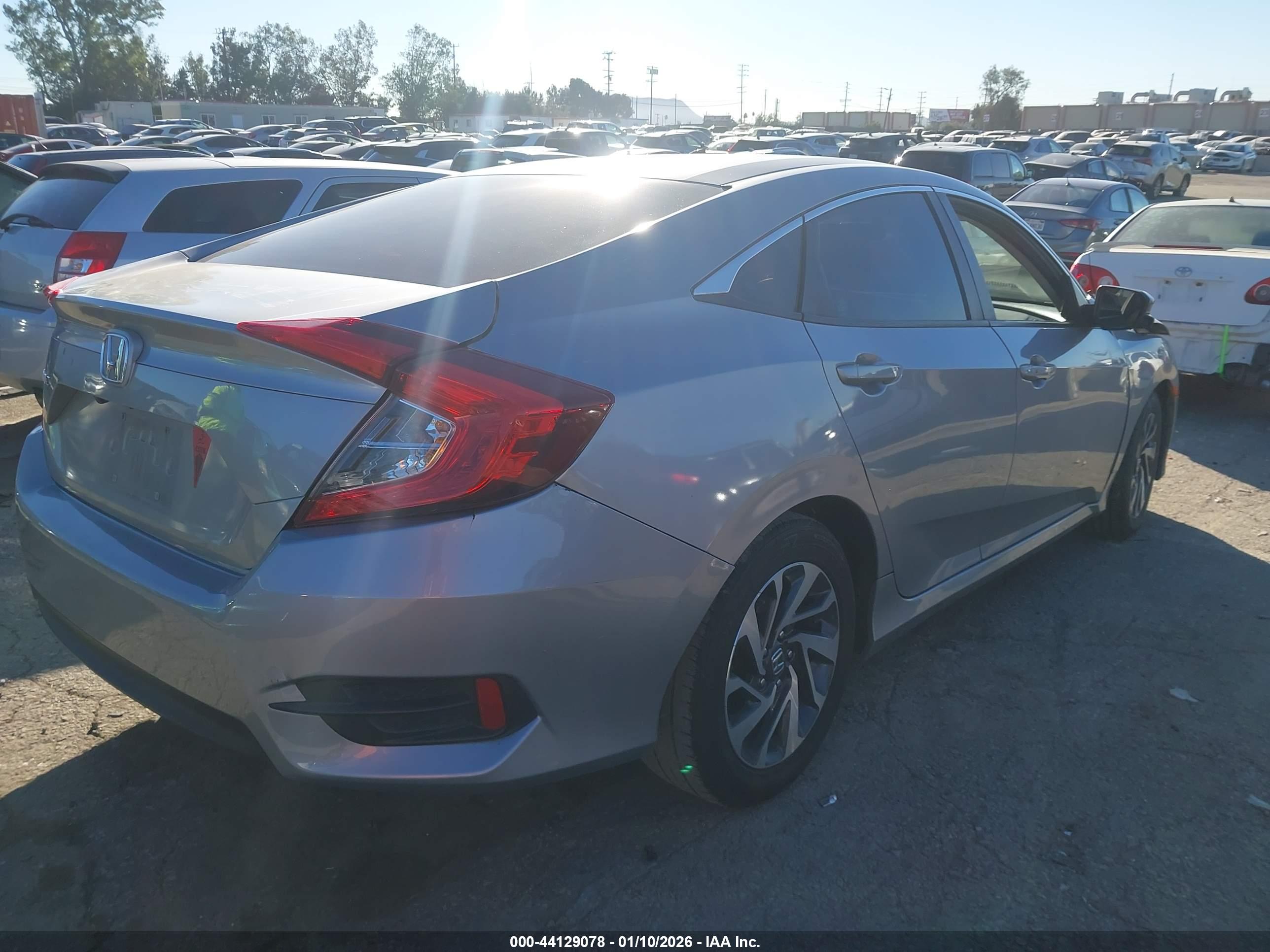 HONDA CIVIC image 4