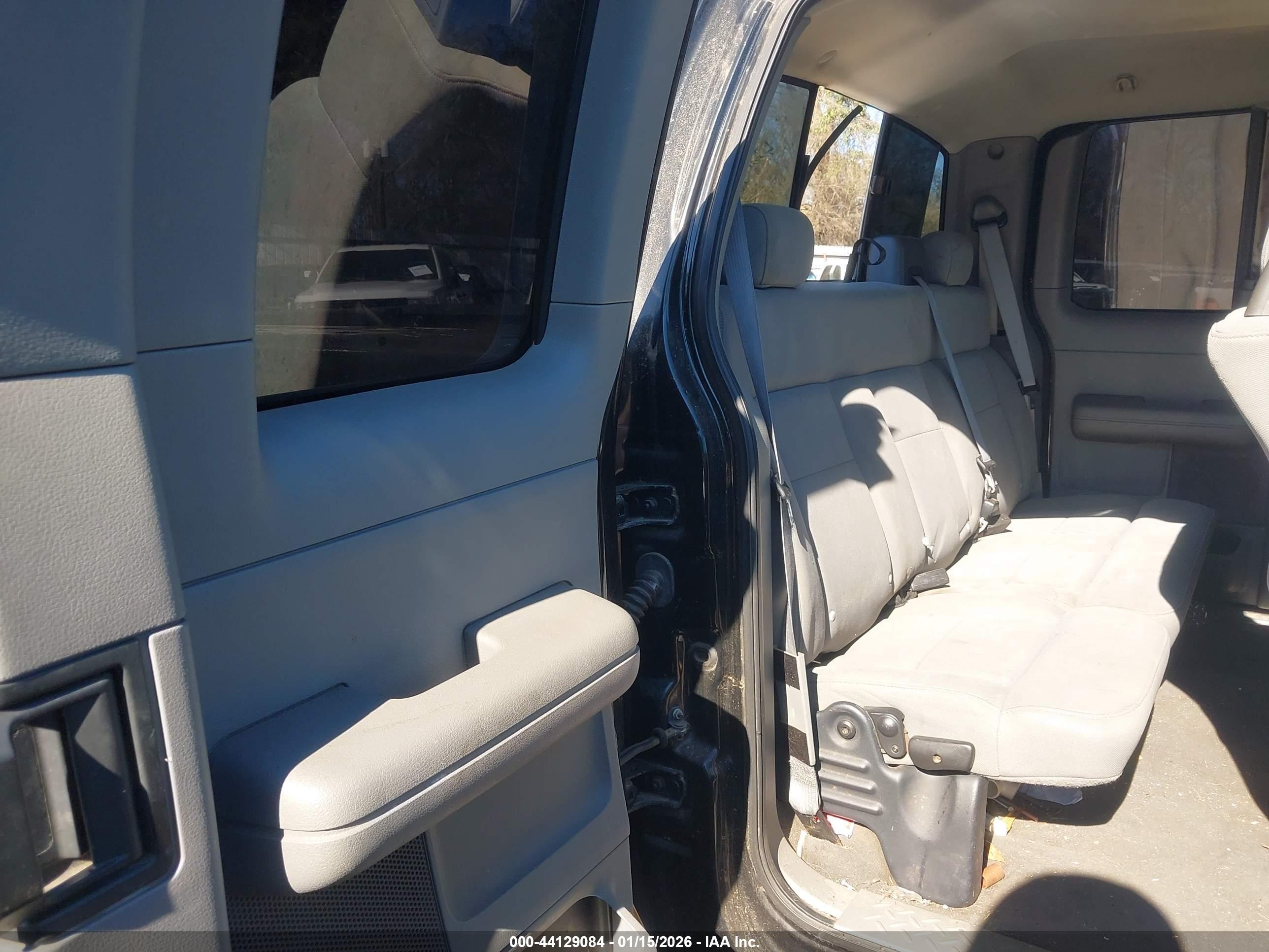 FORD F-150 image 8