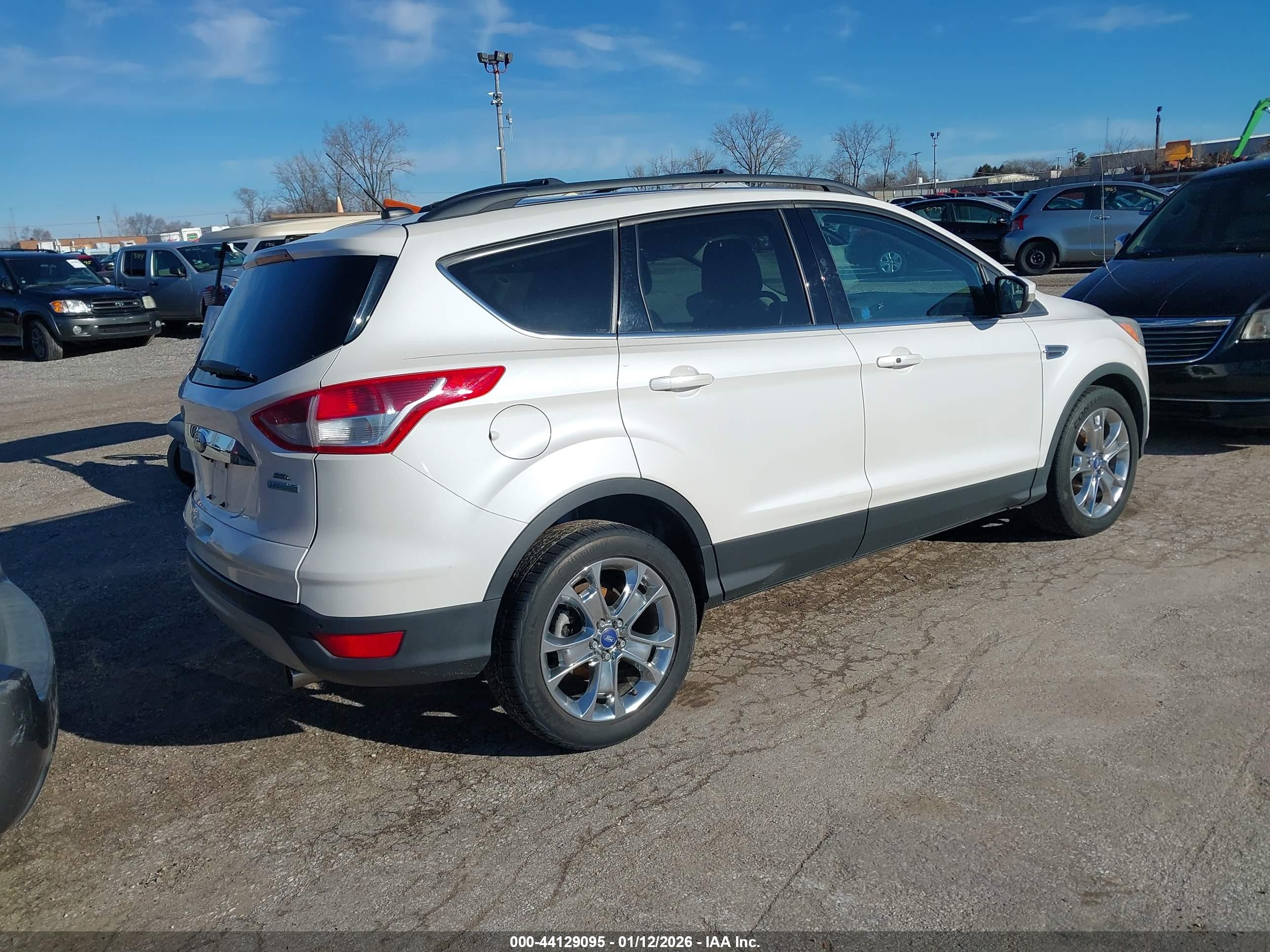 FORD ESCAPE image 4