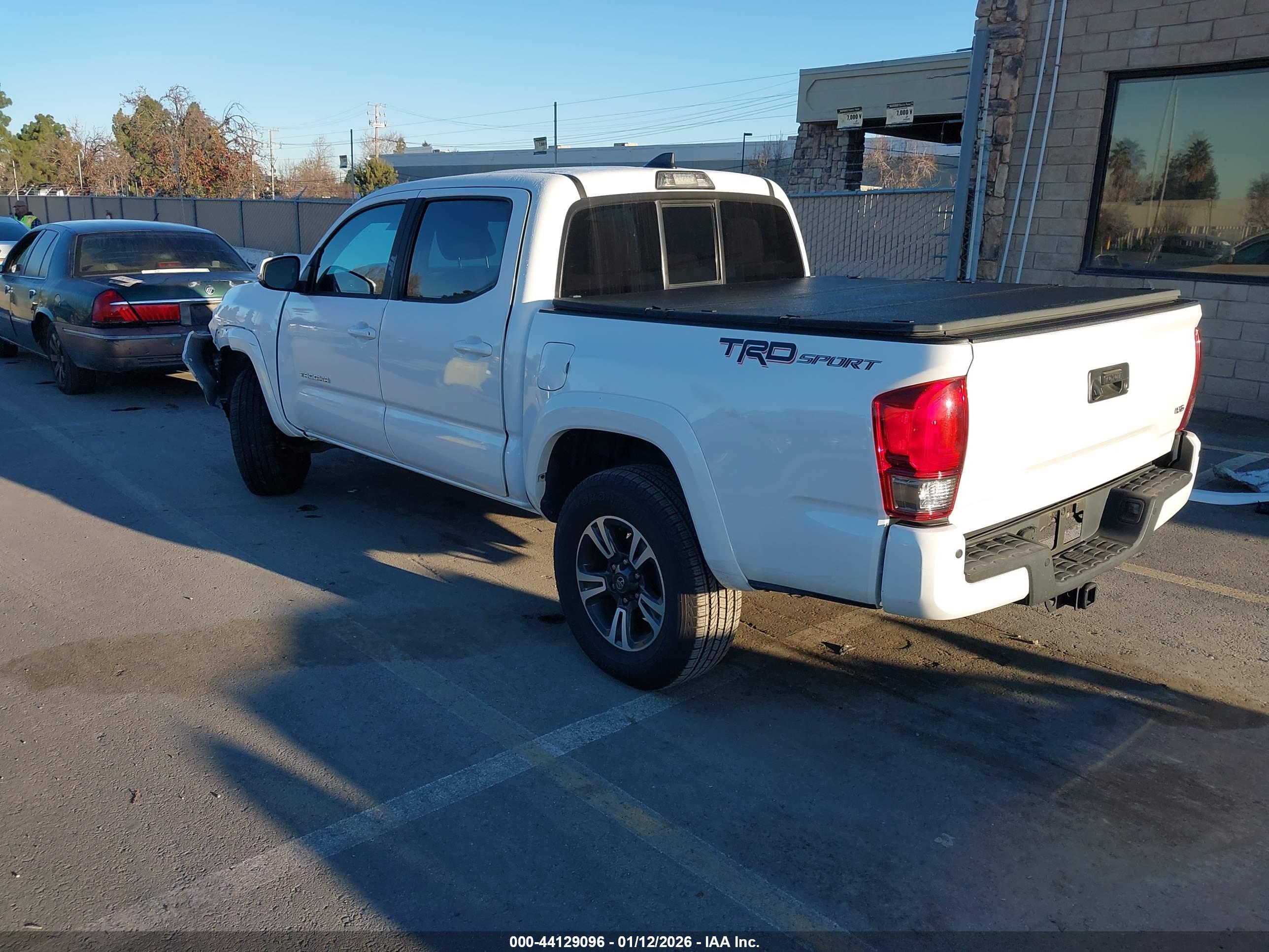 TOYOTA TACOMA image 3