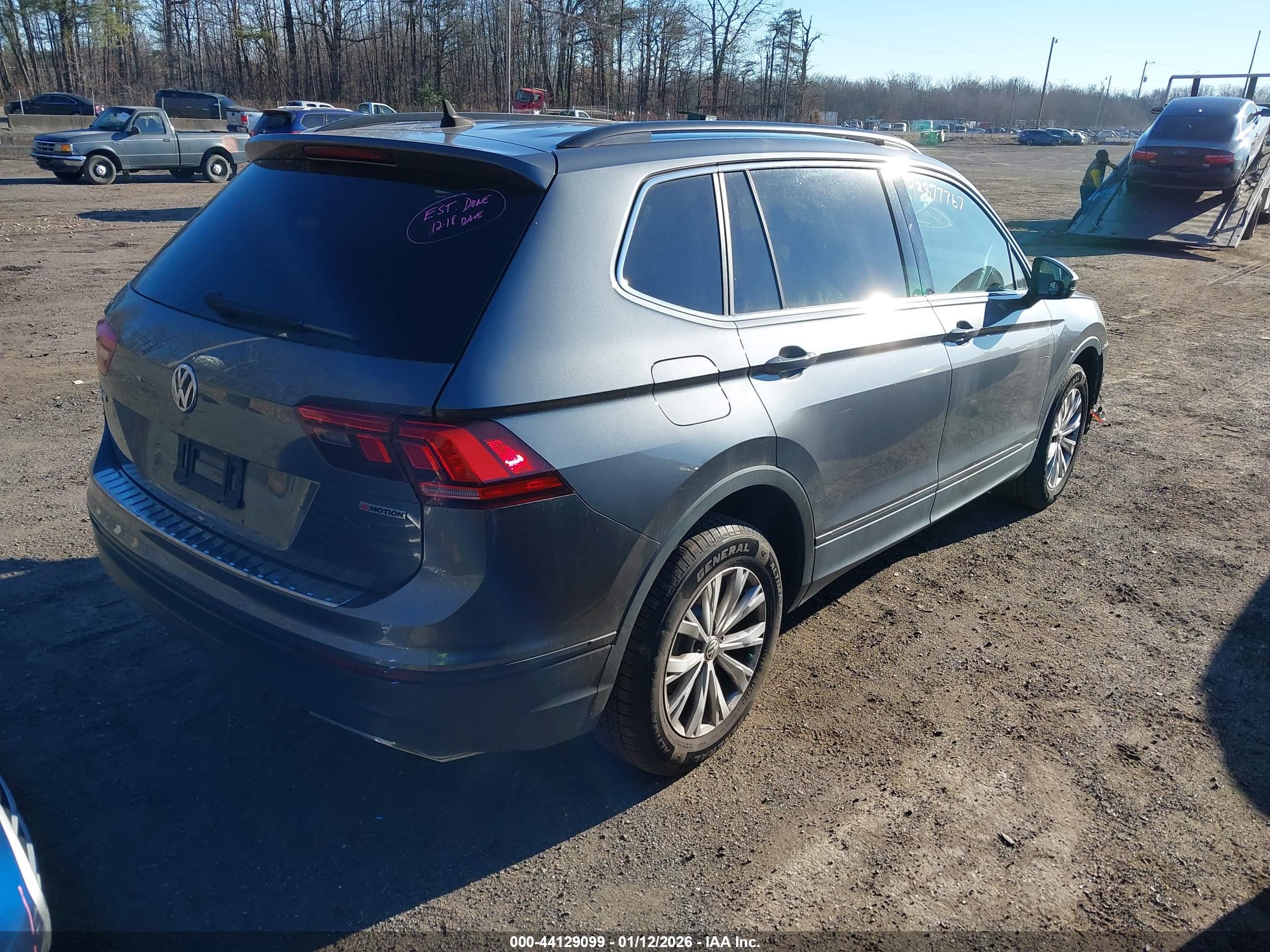 VOLKSWAGEN TIGUAN image 4