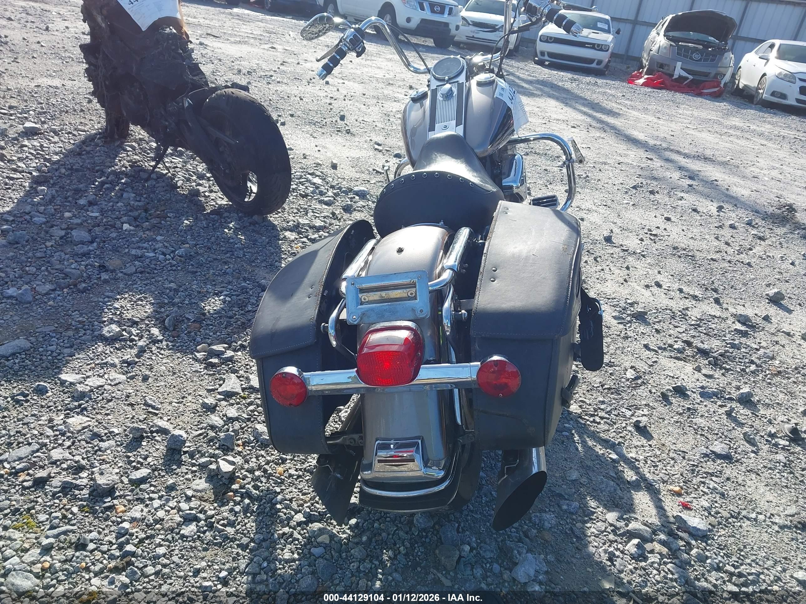 HARLEY-DAVIDSON FLHP image 6