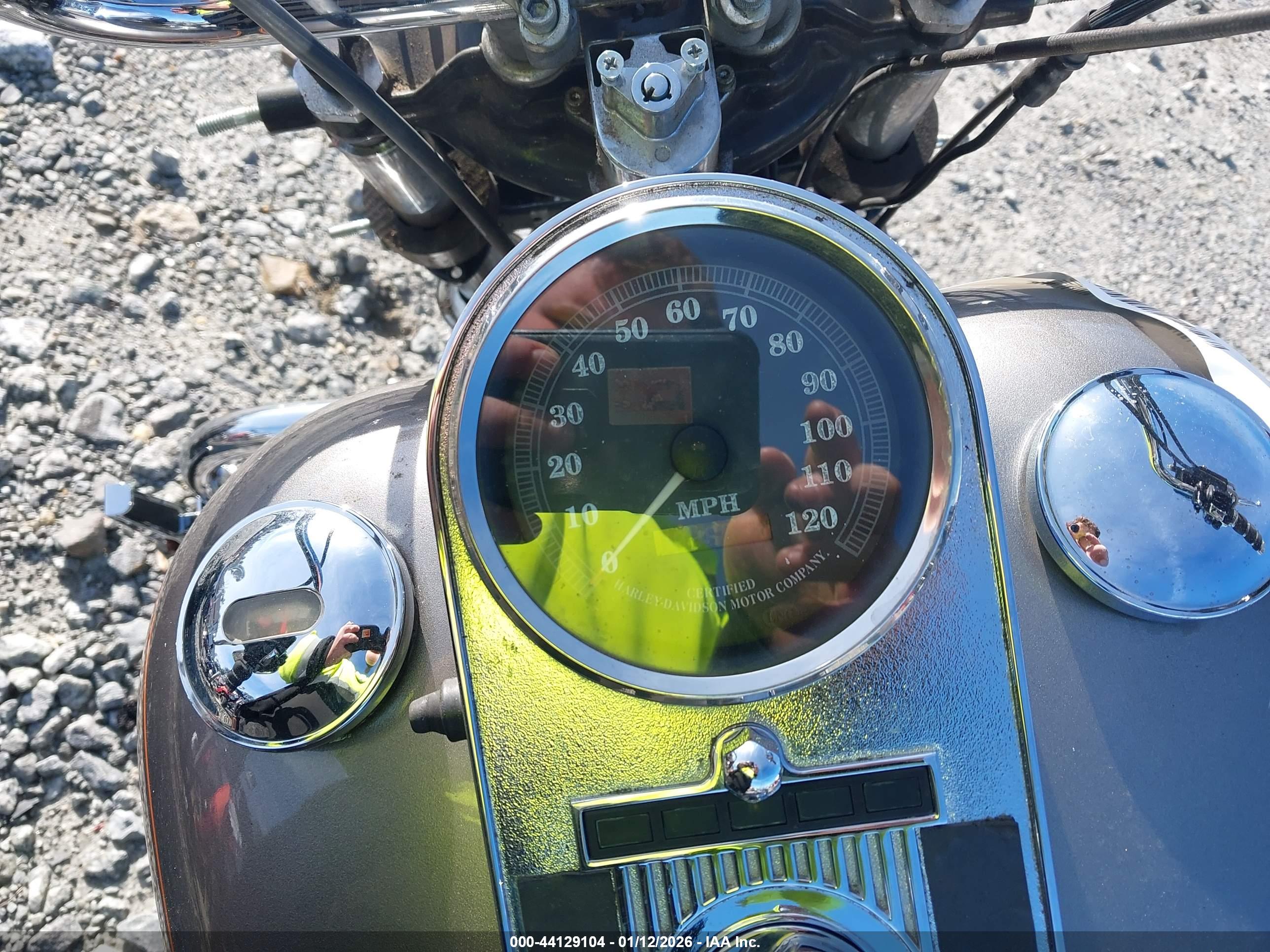 HARLEY-DAVIDSON FLHP image 7