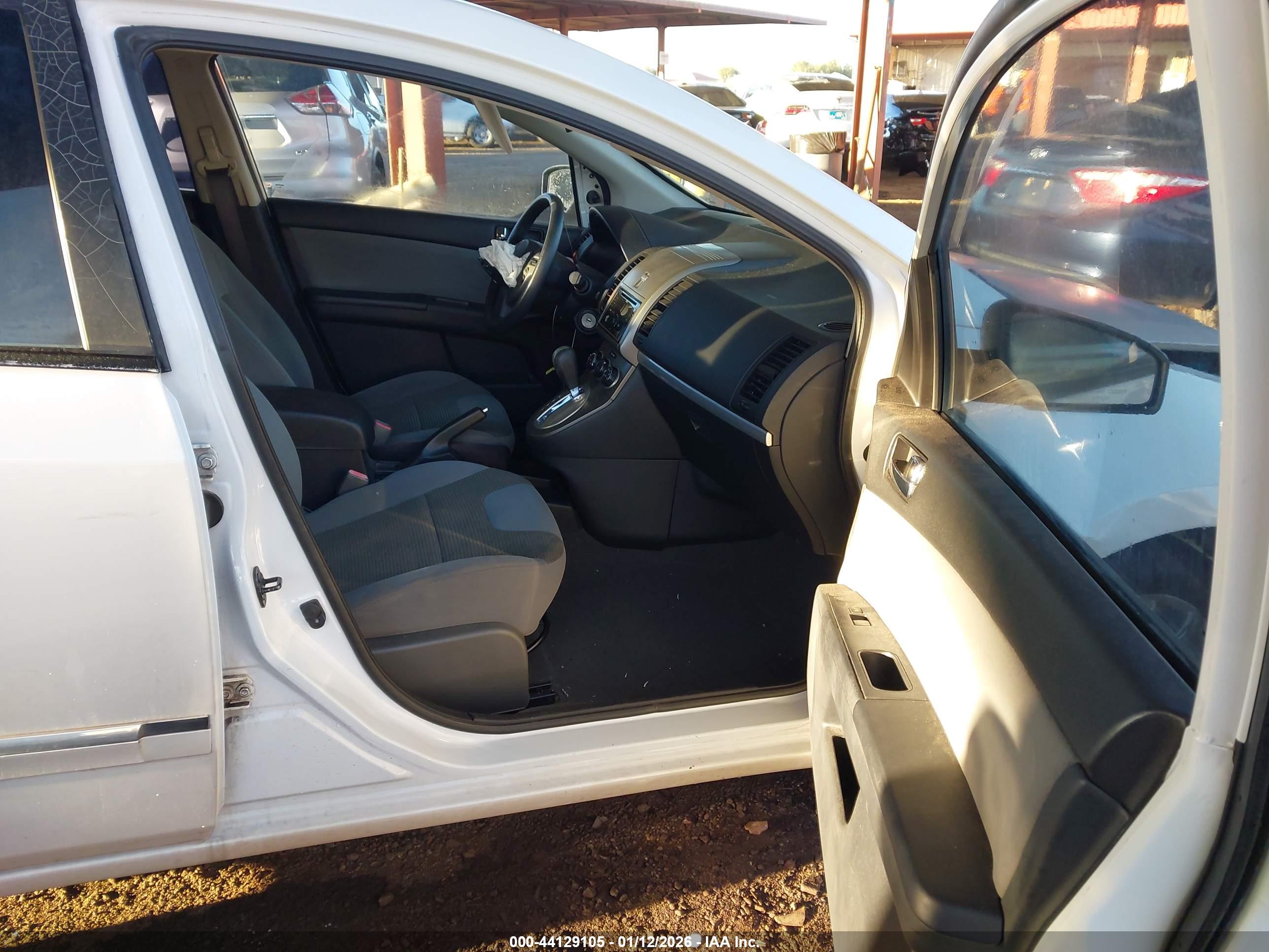 NISSAN SENTRA image 5
