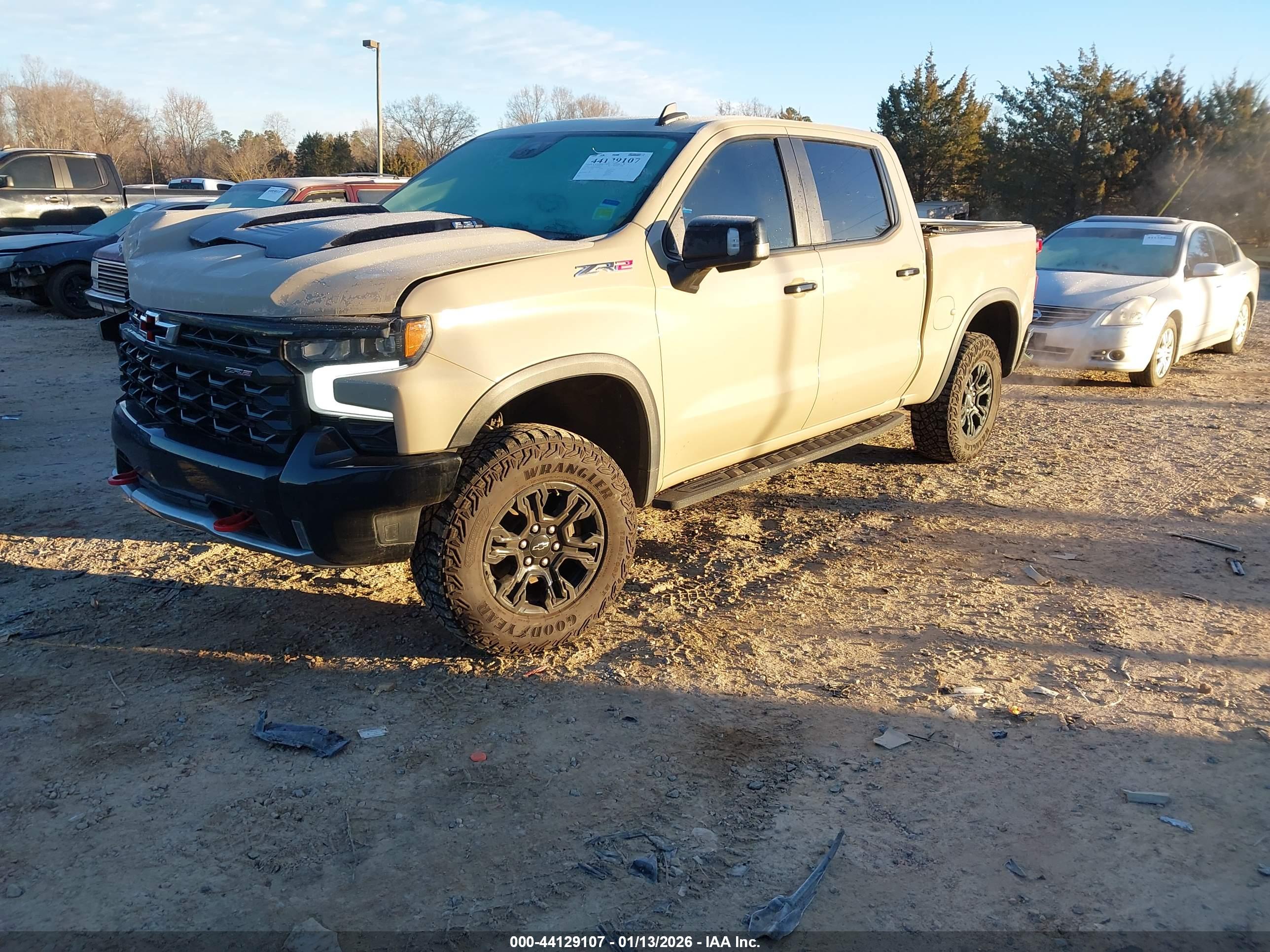 CHEVROLET SILVERADO image 2