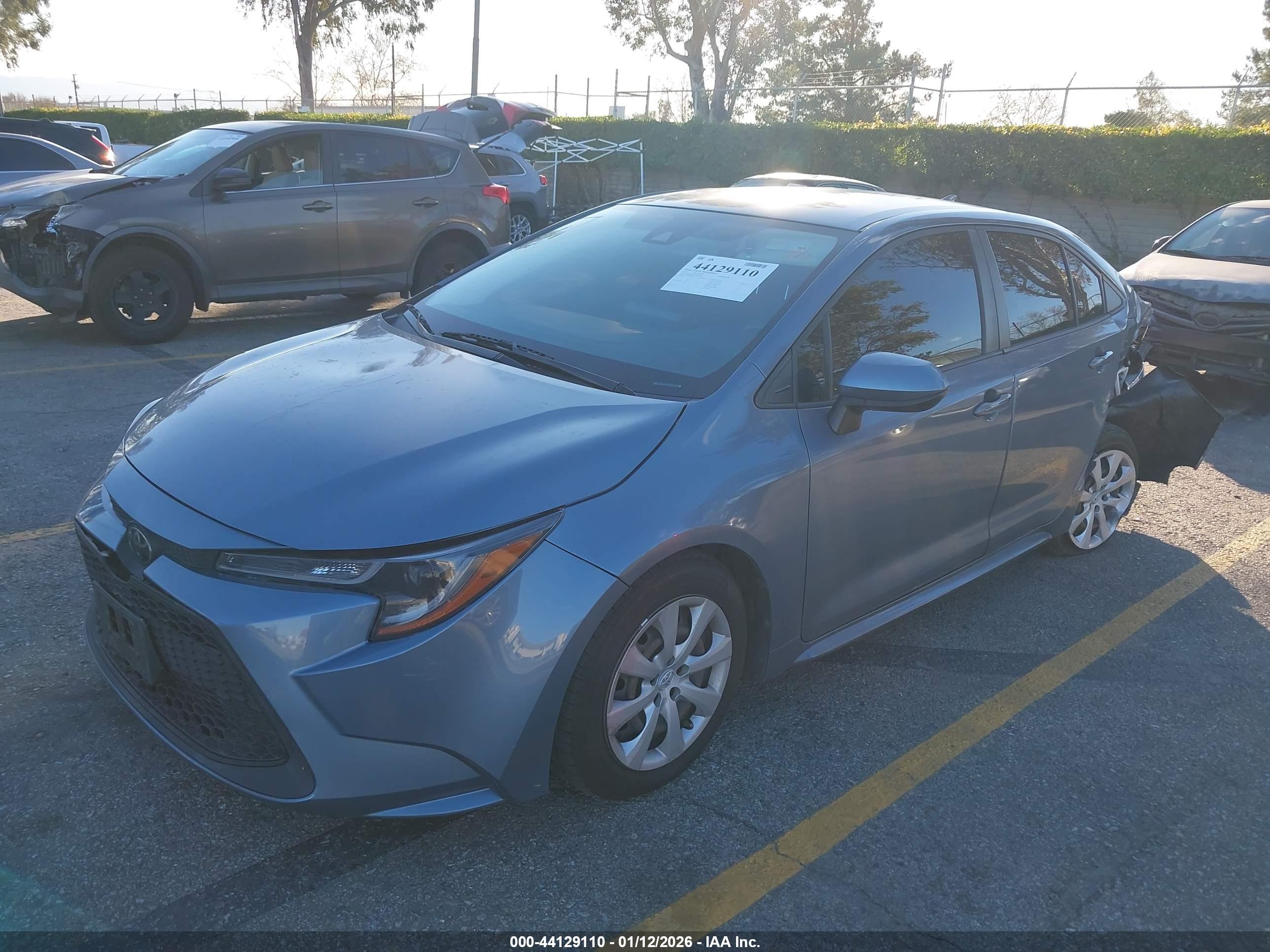 TOYOTA COROLLA image 2