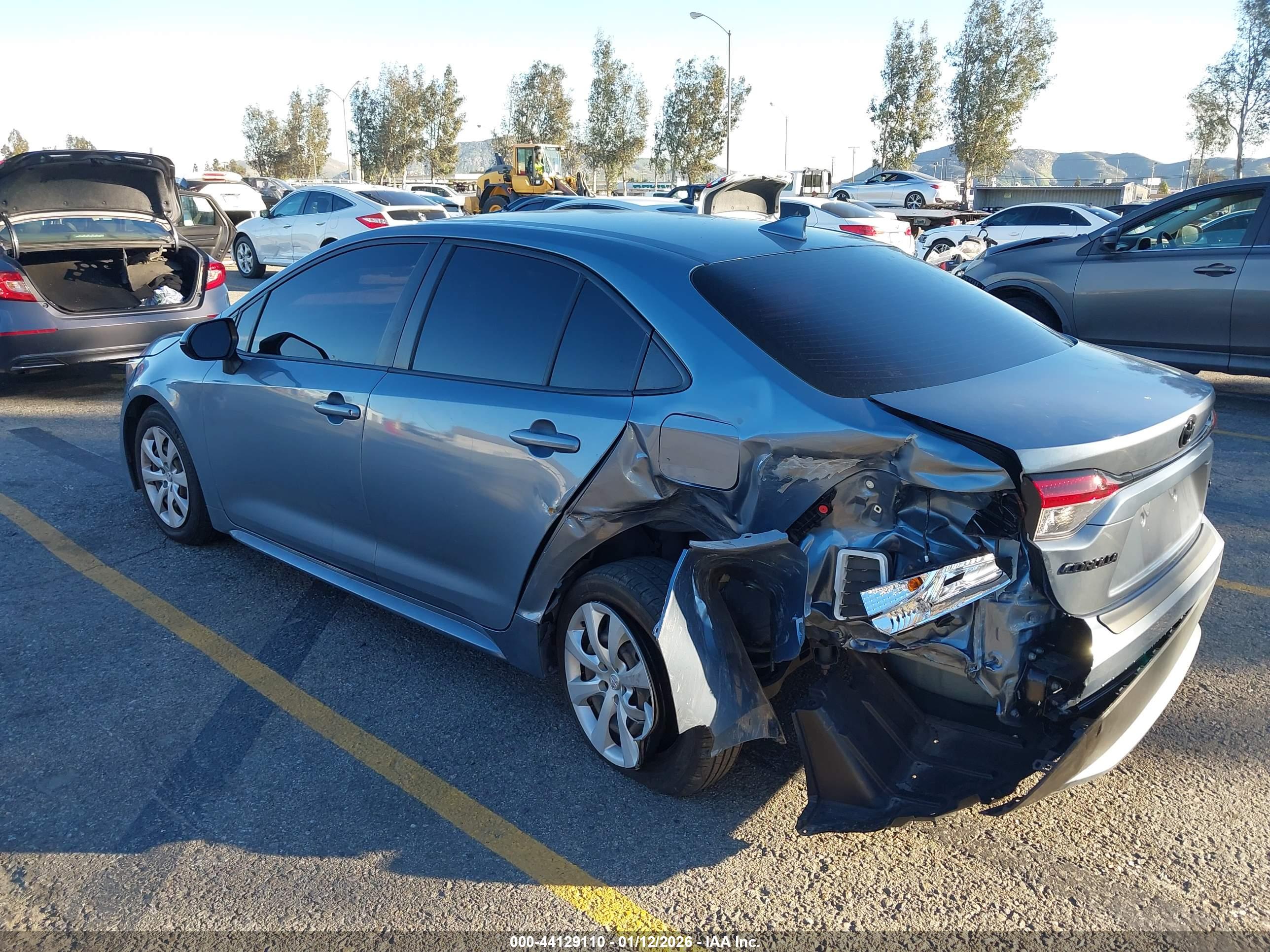 TOYOTA COROLLA image 3