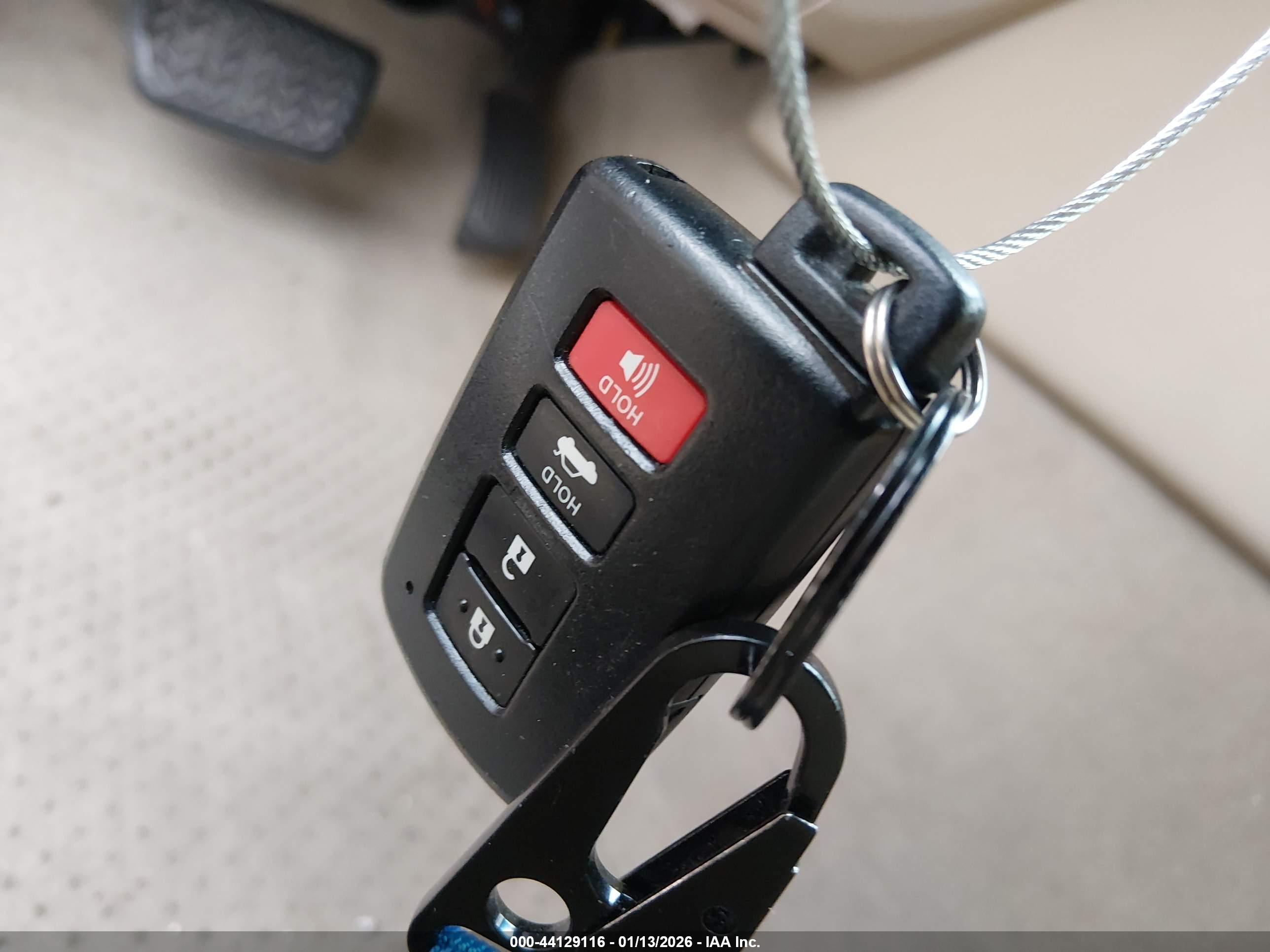 TOYOTA CAMRY image 11