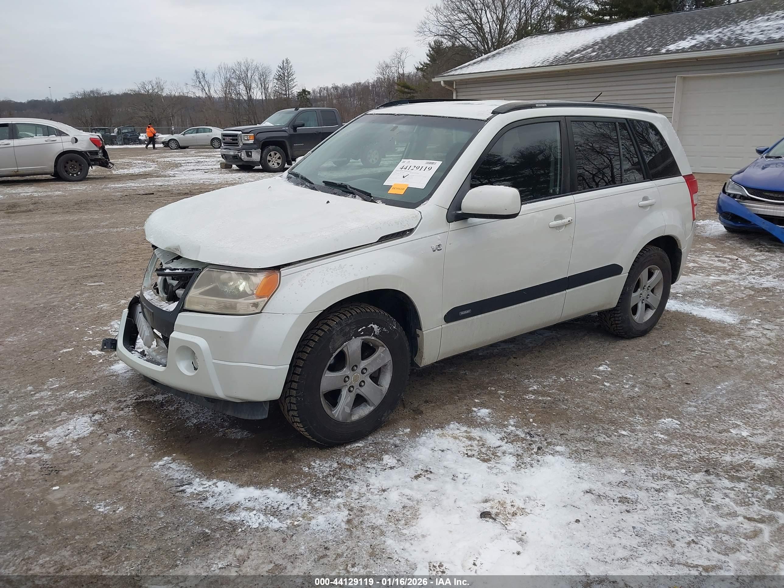 SUZUKI GRAND image 2