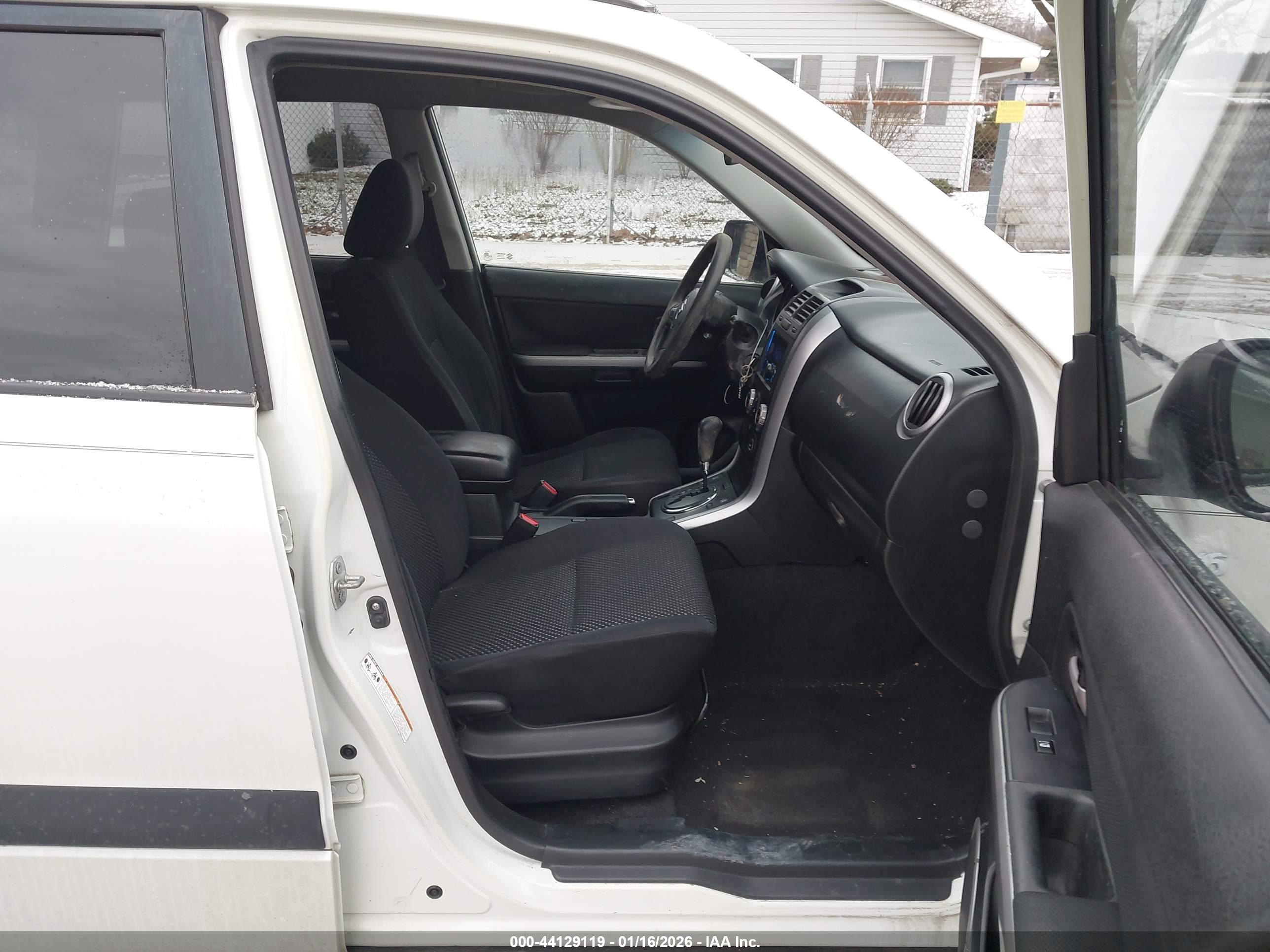SUZUKI GRAND image 5