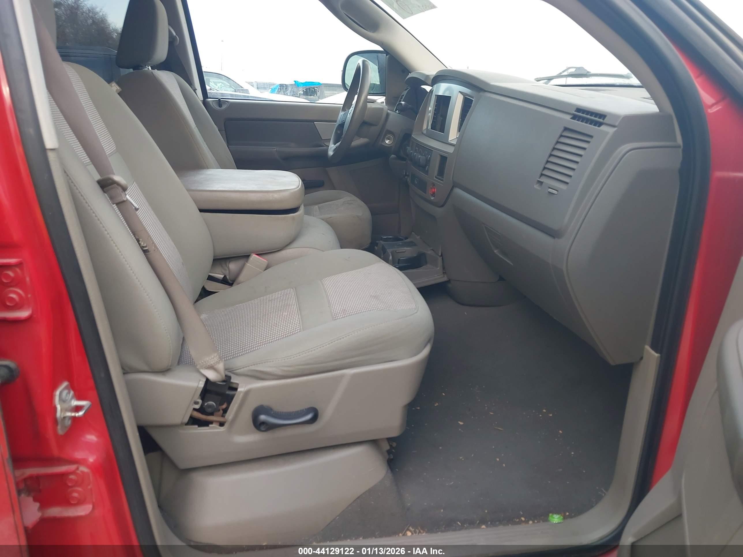 DODGE RAM image 5