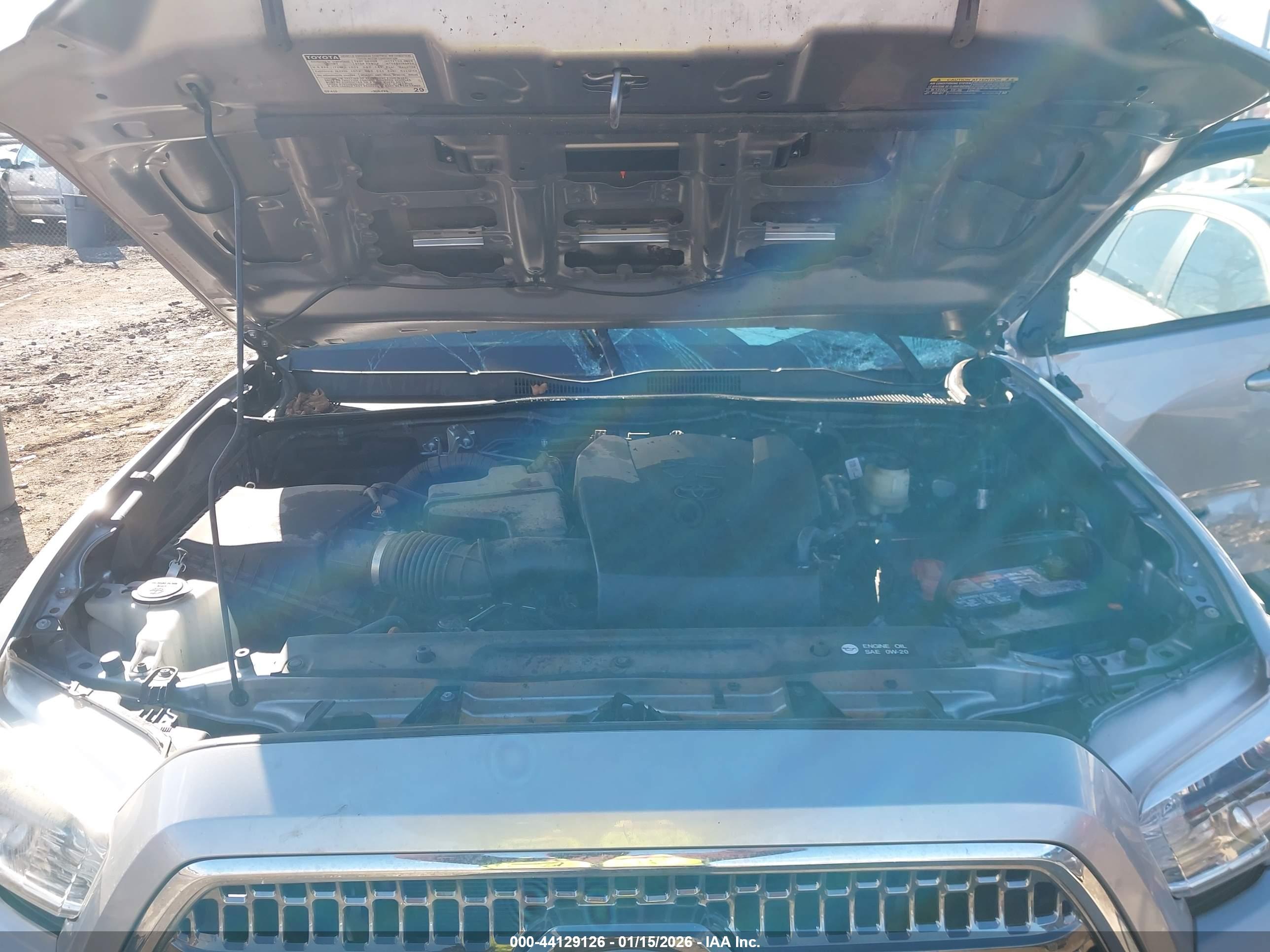 TOYOTA TACOMA image 10