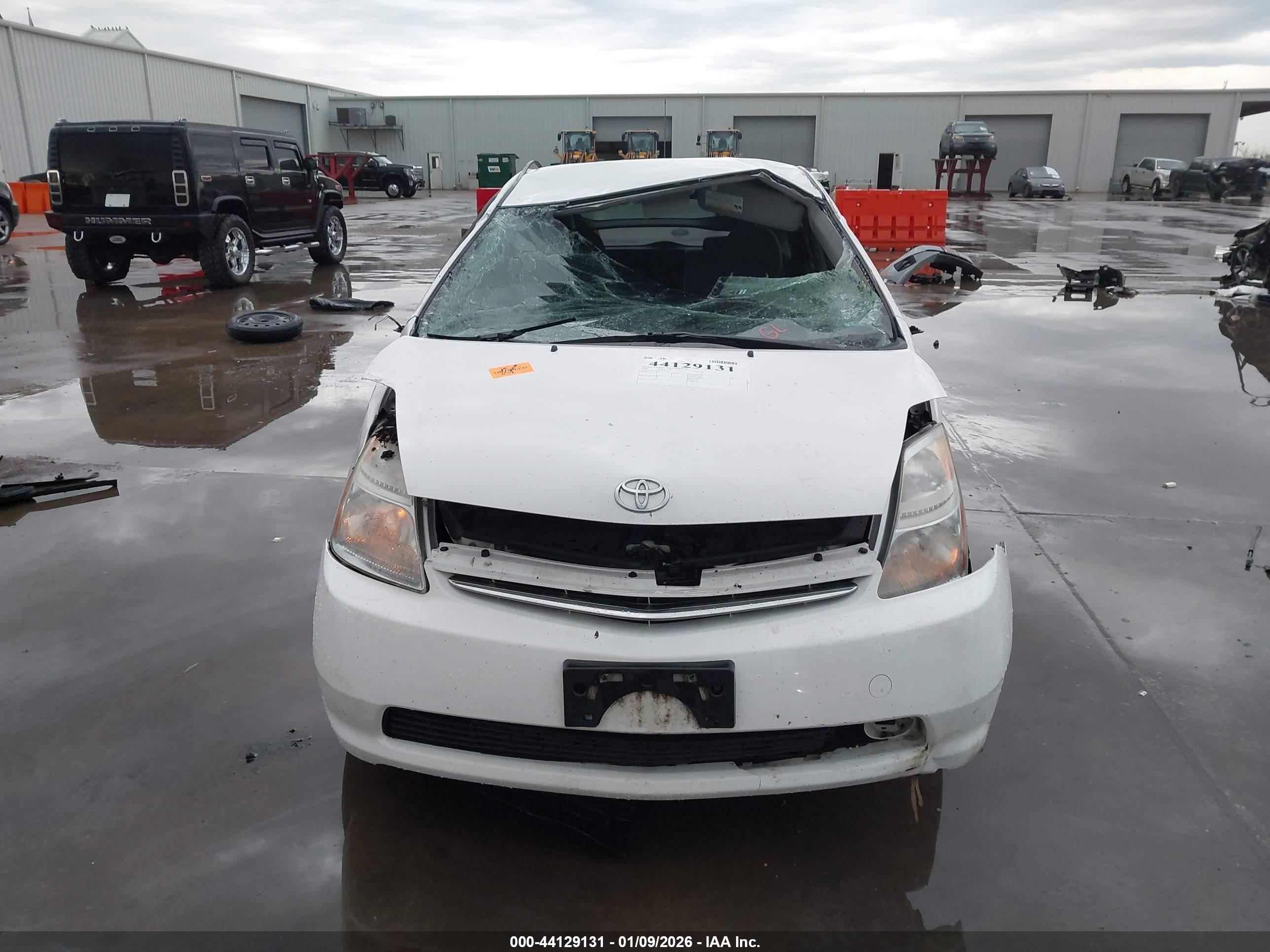 TOYOTA PRIUS image 6
