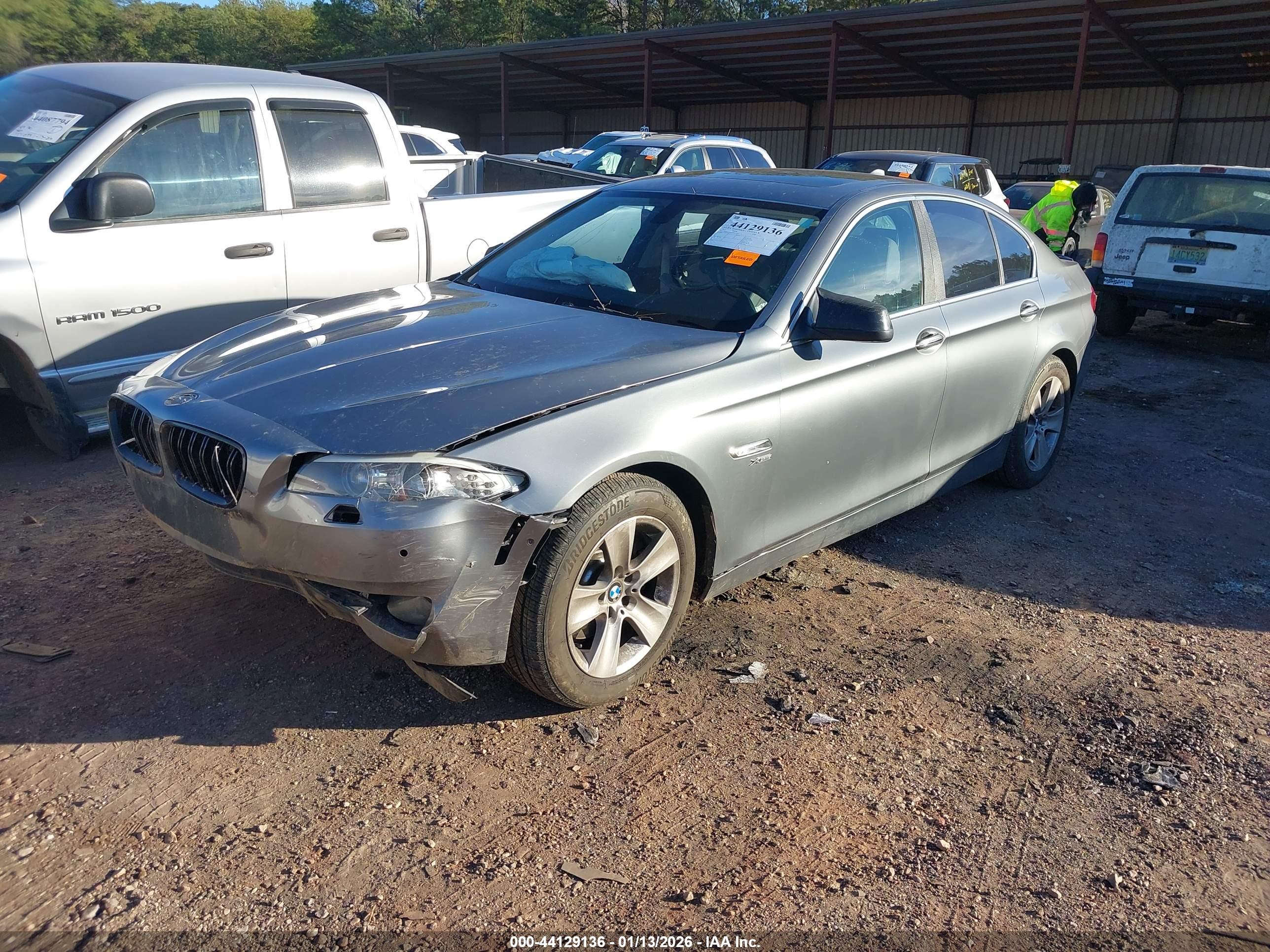 BMW 528I image 2