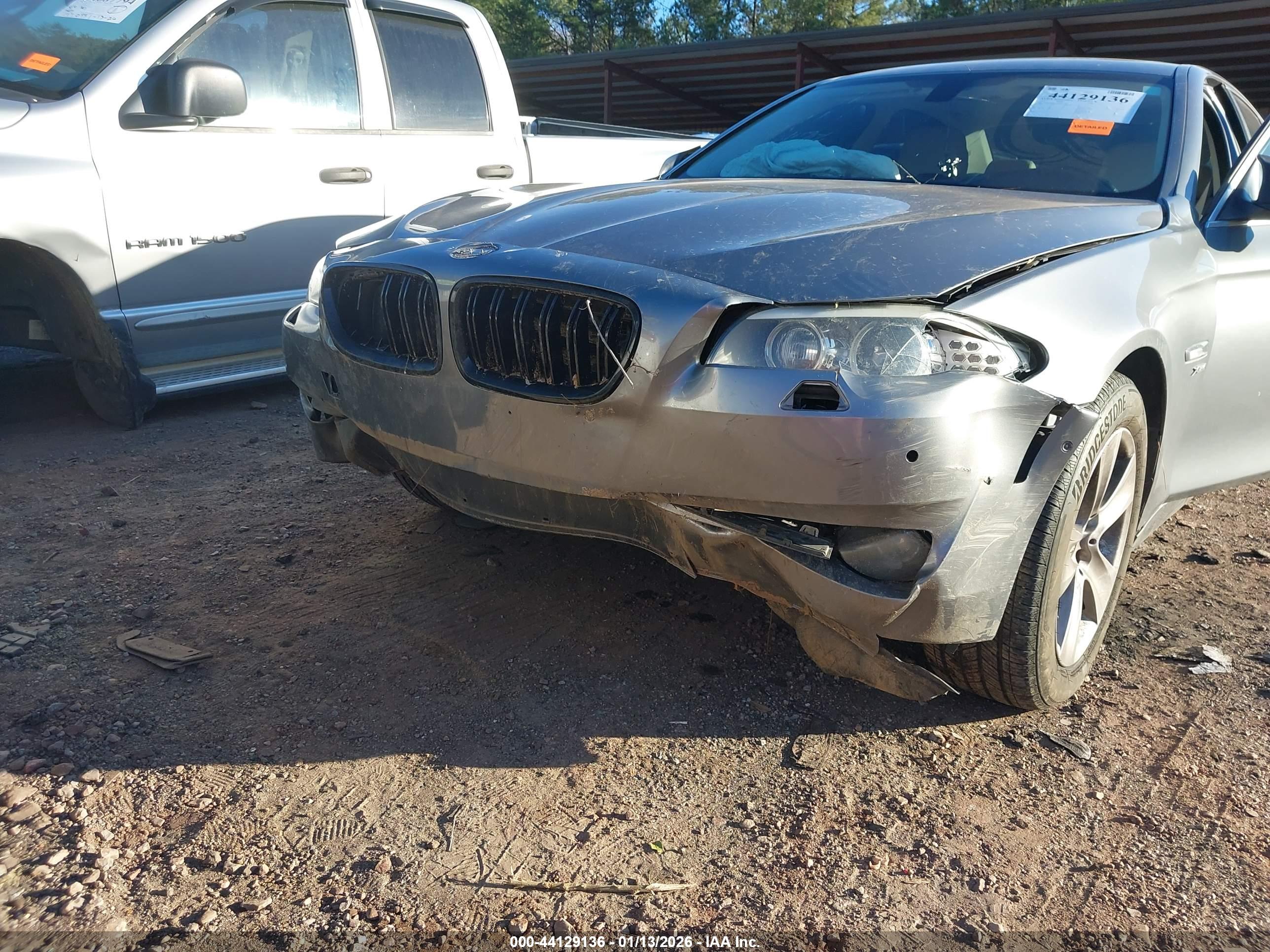 BMW 528I image 6
