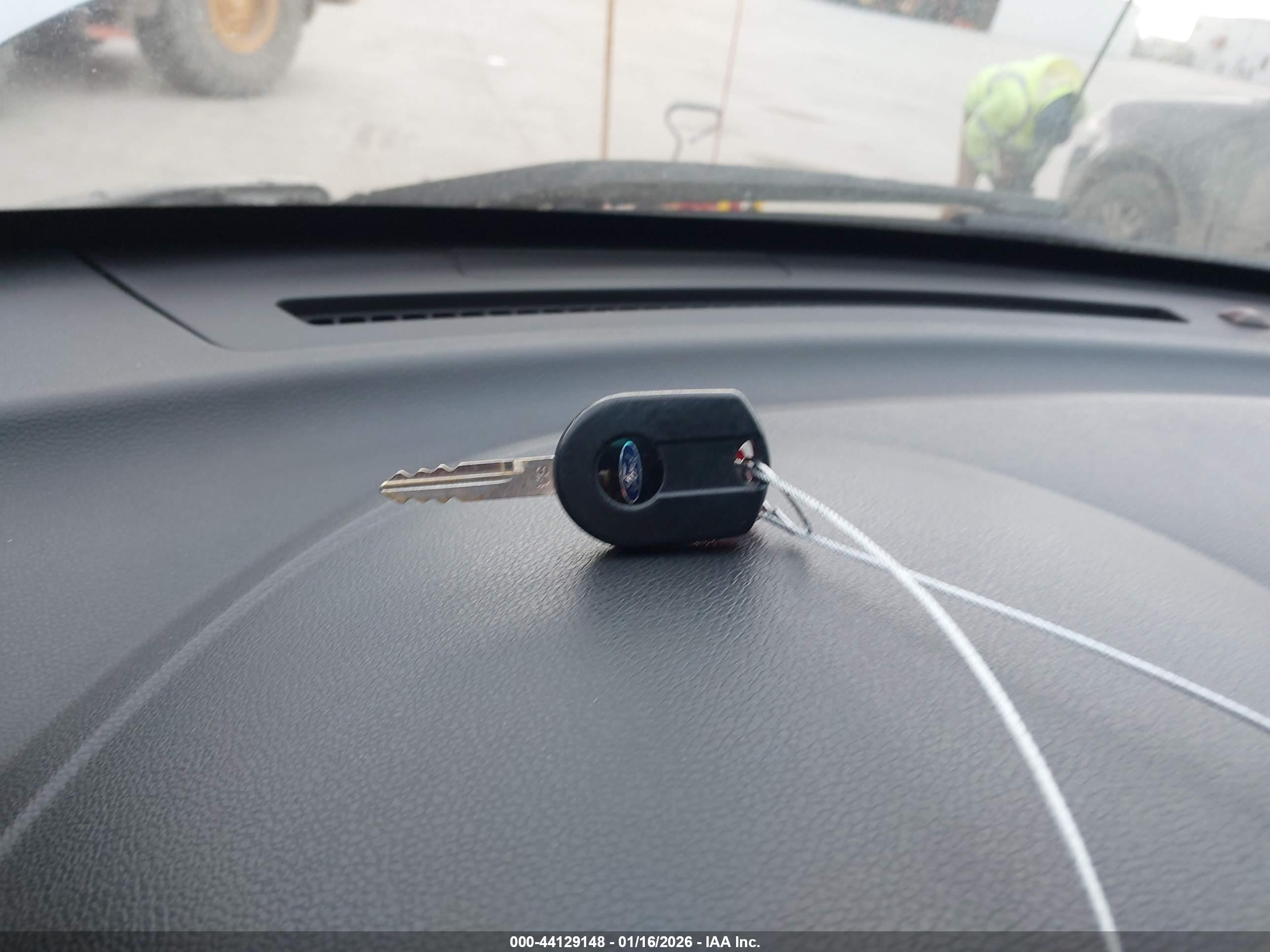 FORD EXPLORER image 11