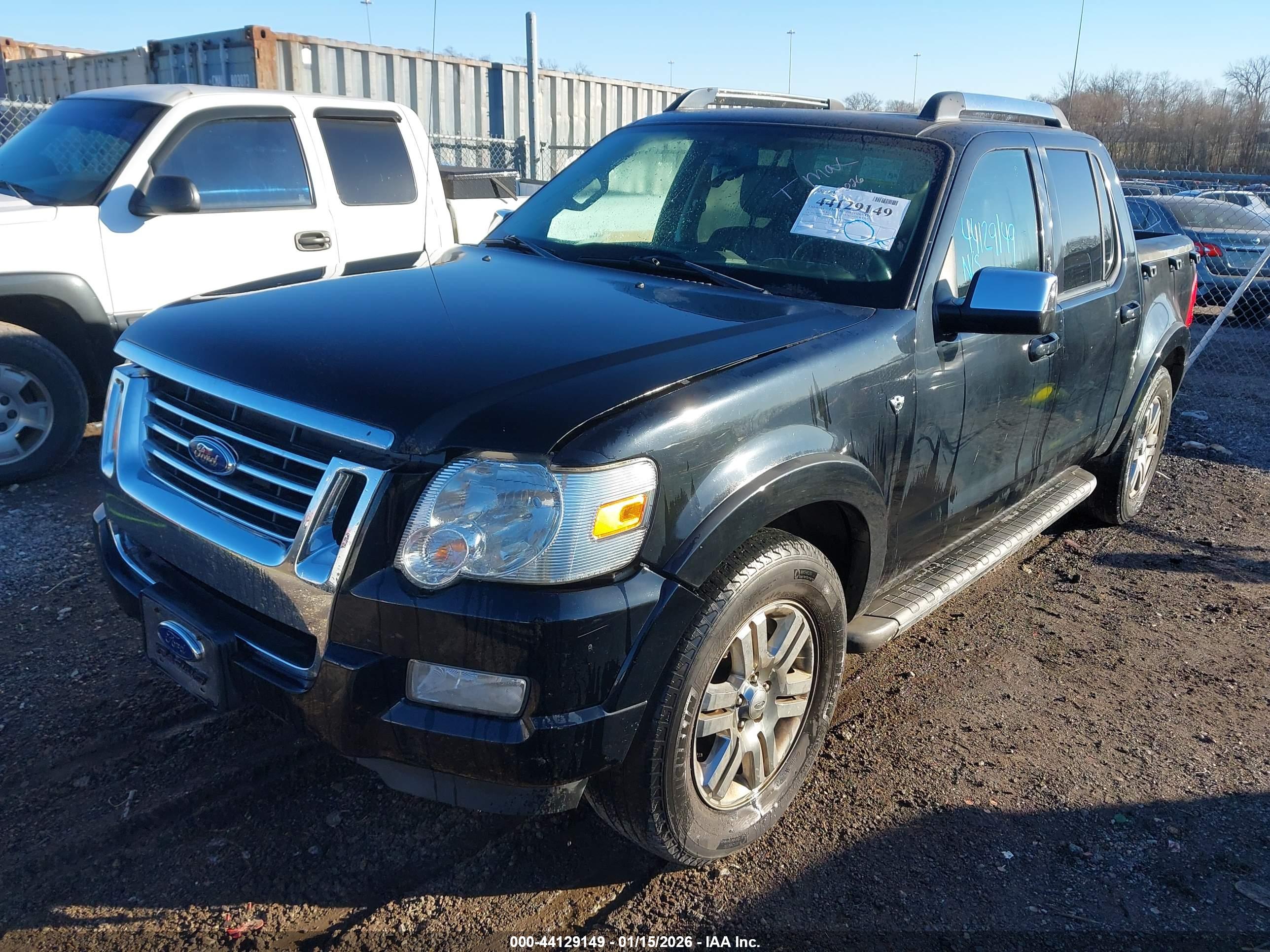 FORD EXPLORER image 6