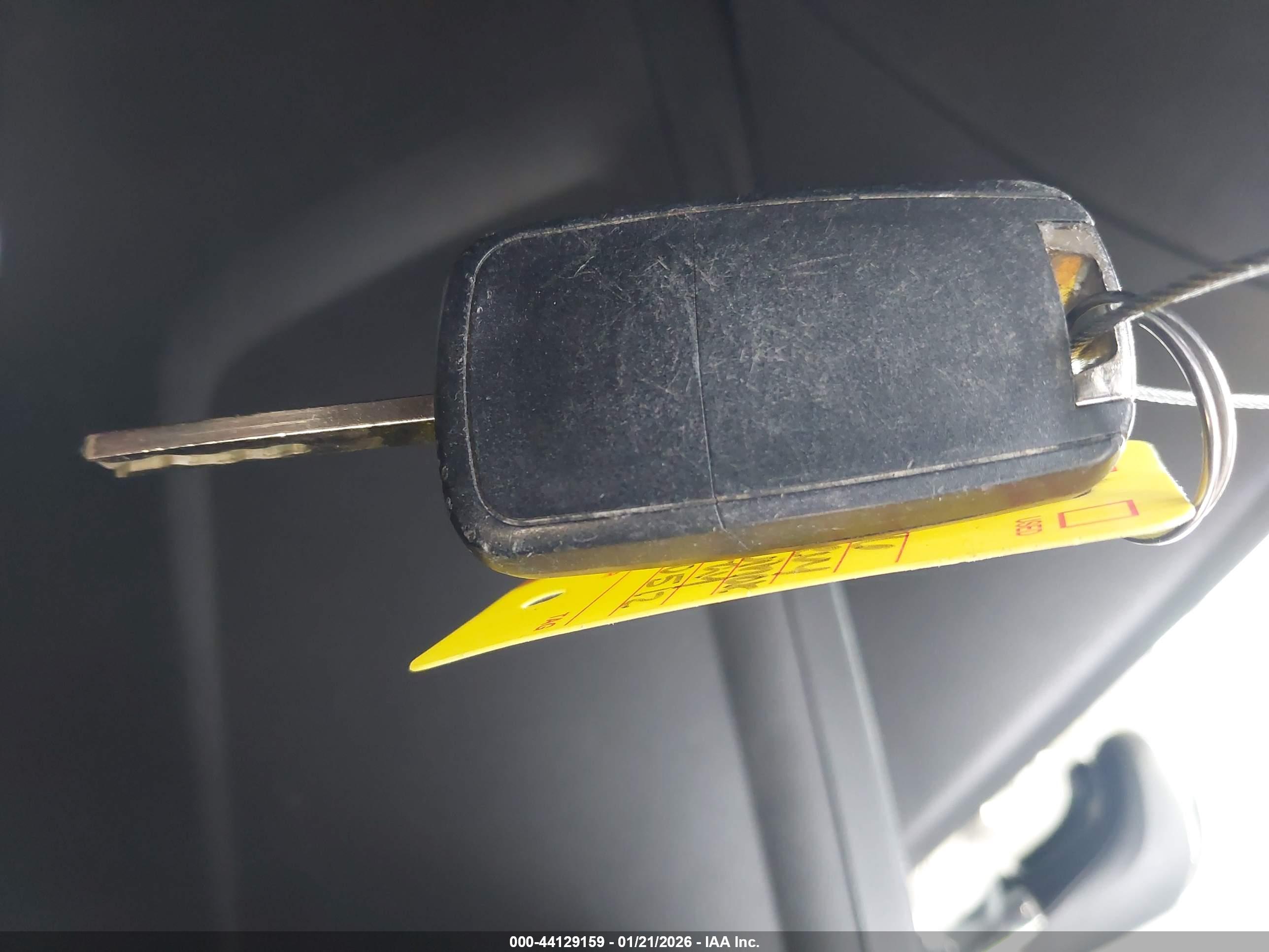 CHEVROLET EQUINOX image 11