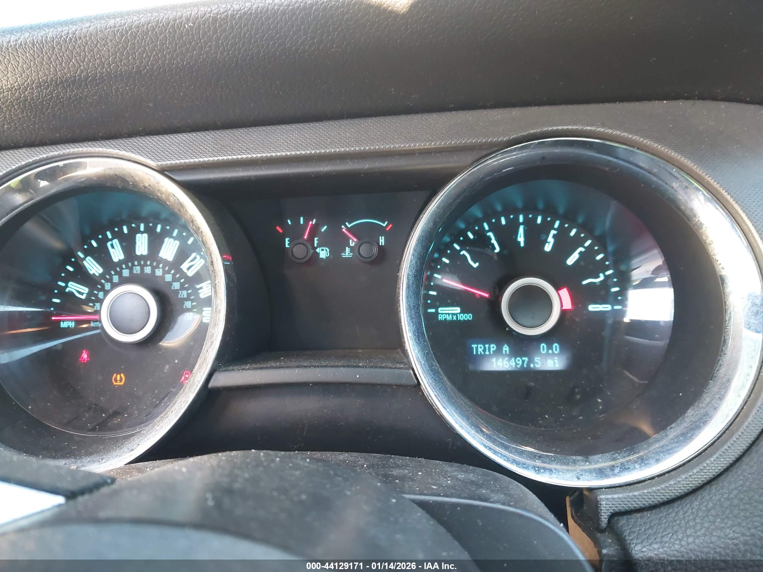 FORD MUSTANG image 7