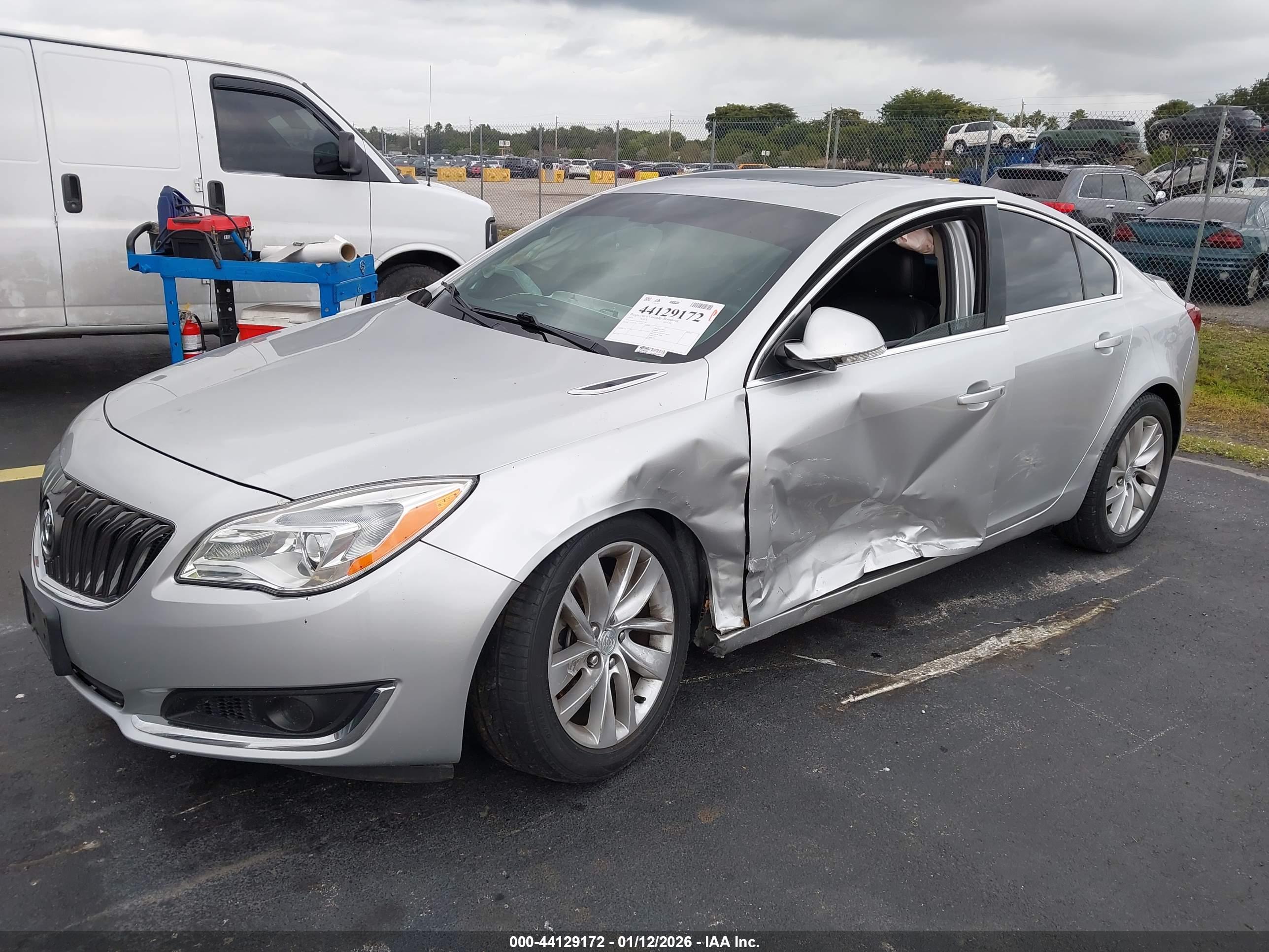 BUICK REGAL image 2