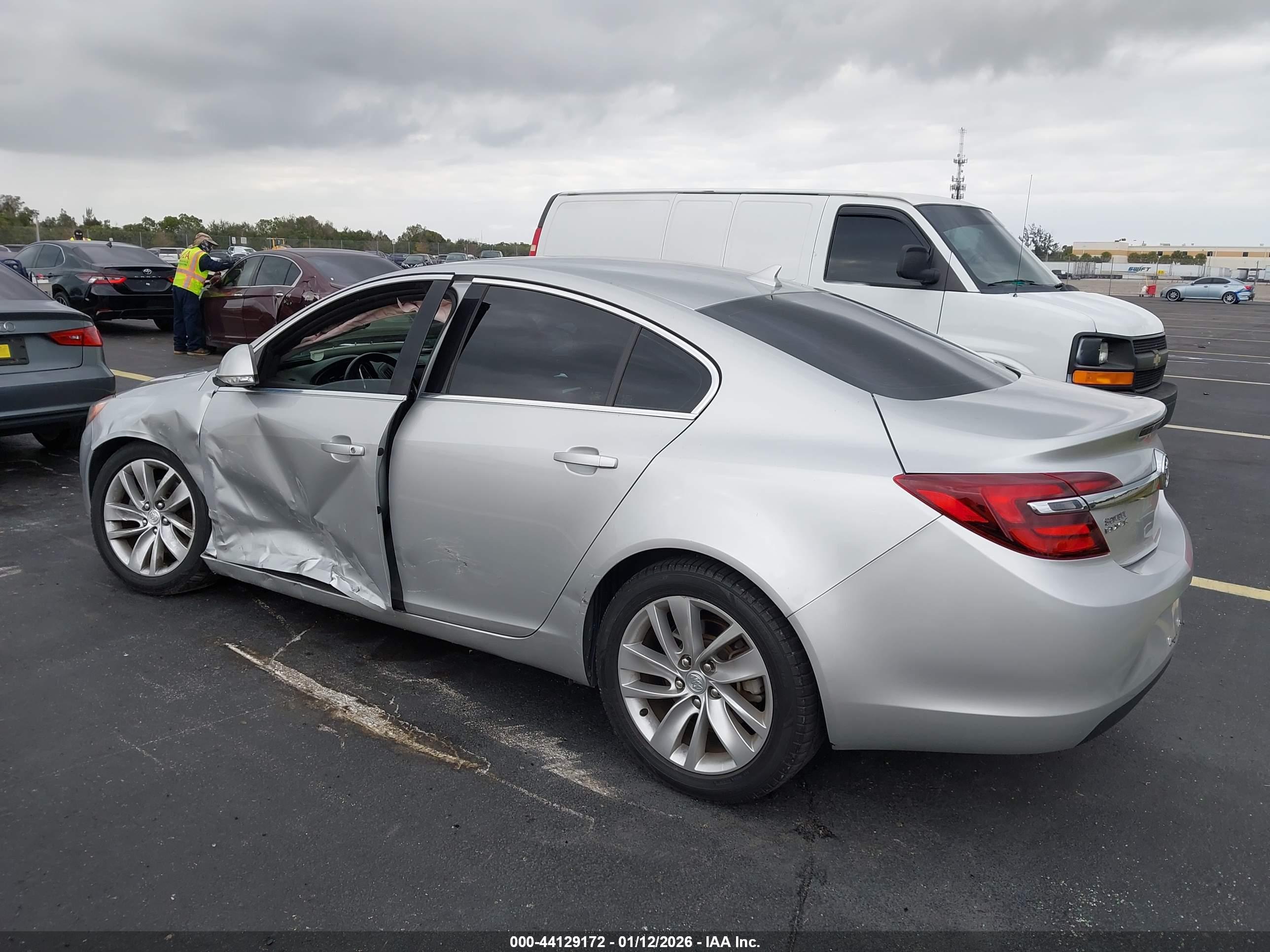 BUICK REGAL image 3
