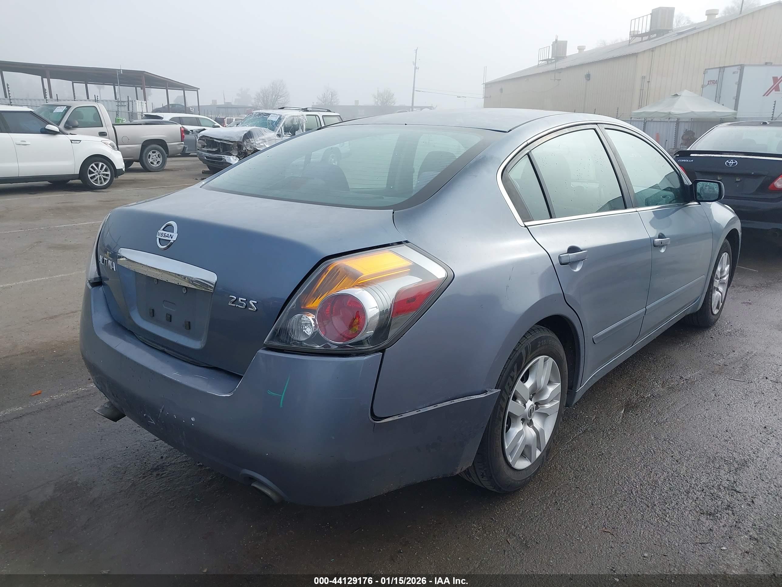 NISSAN ALTIMA image 4