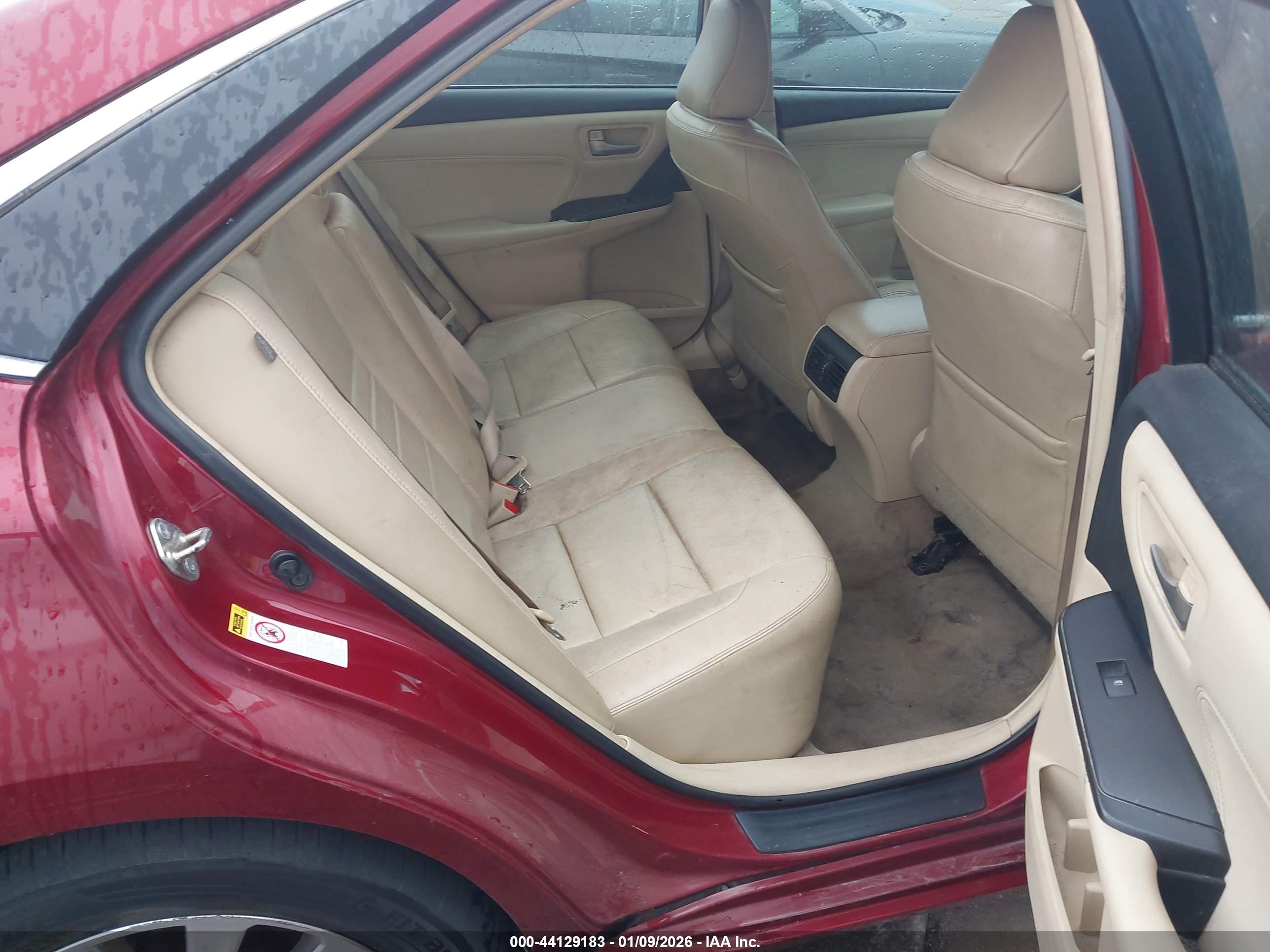 TOYOTA CAMRY image 8