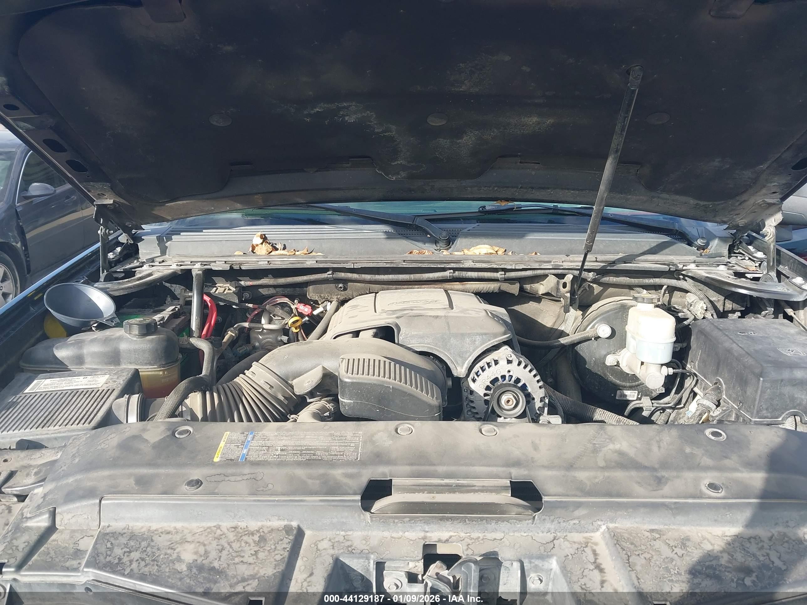CHEVROLET TAHOE image 10