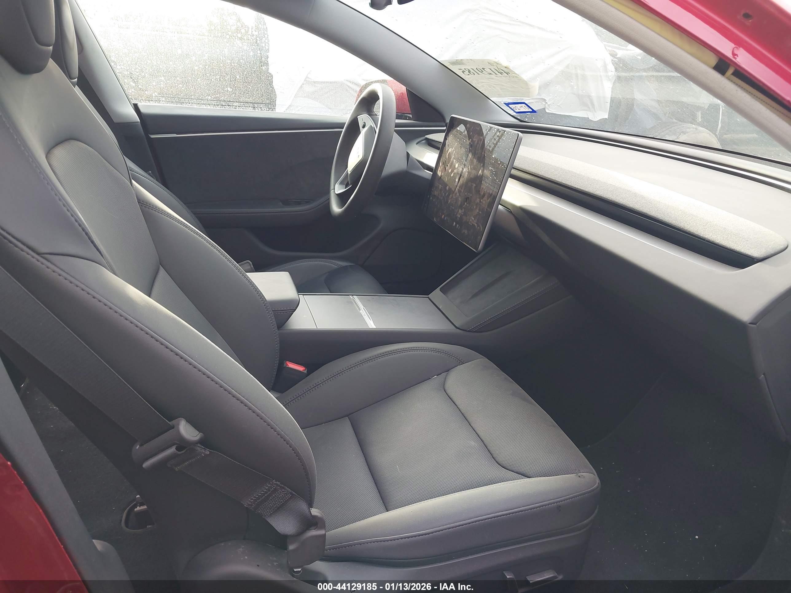 TESLA MODEL image 5