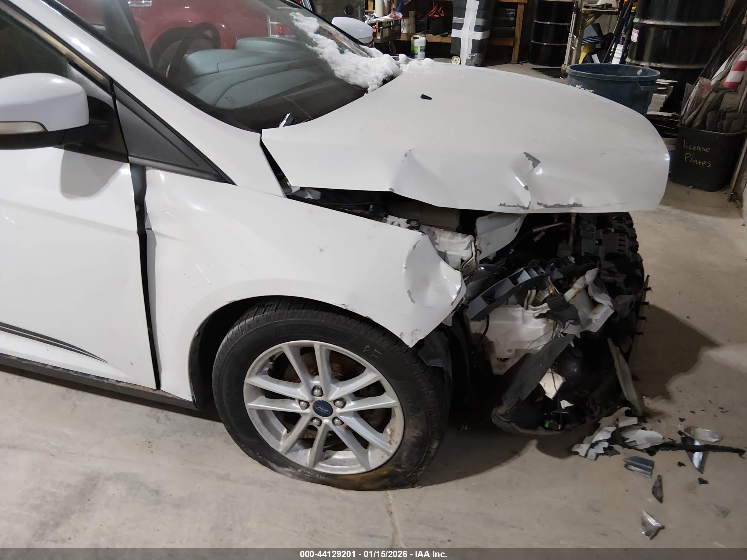 FORD FOCUS image 6