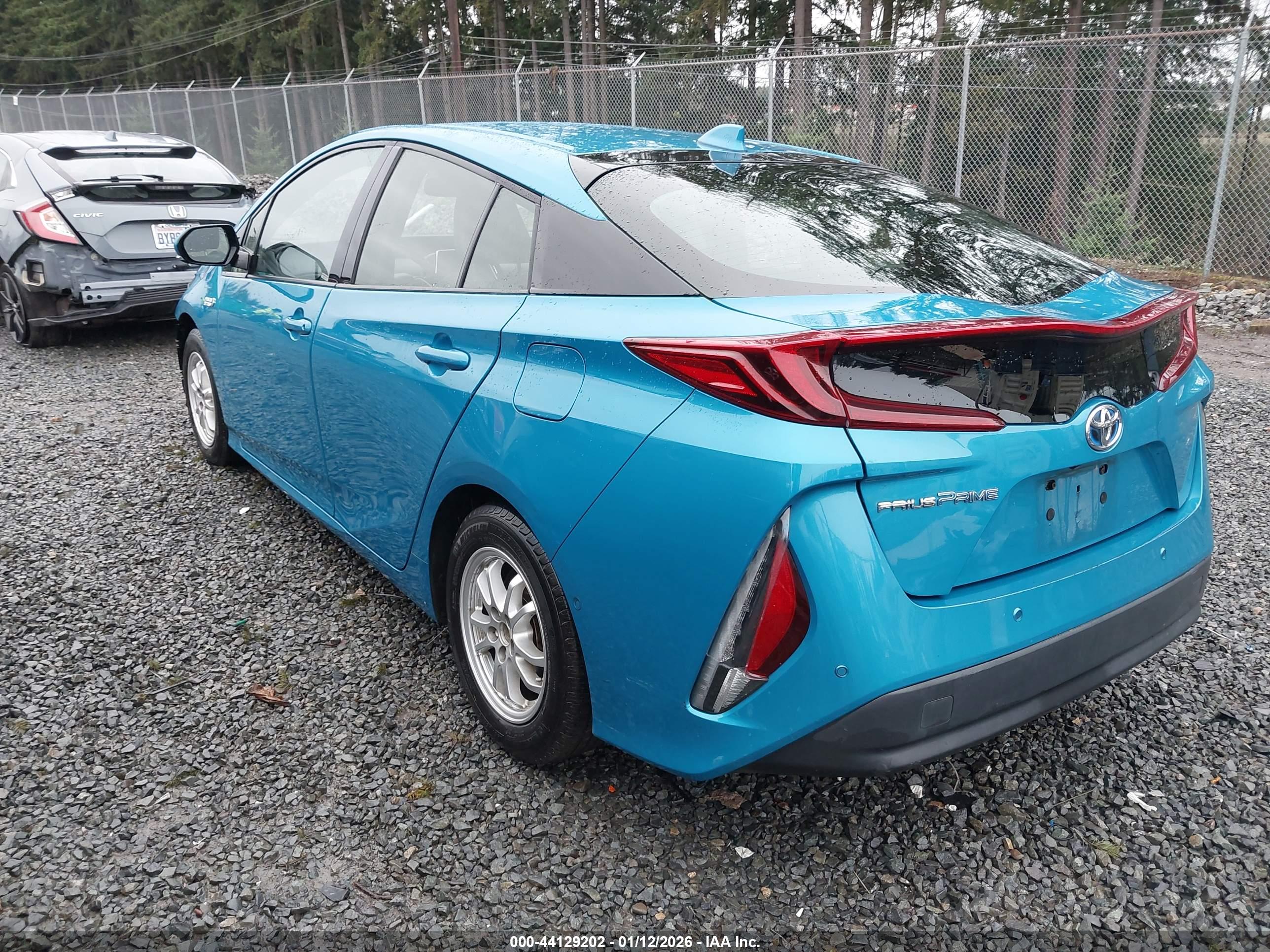 TOYOTA PRIUS image 3