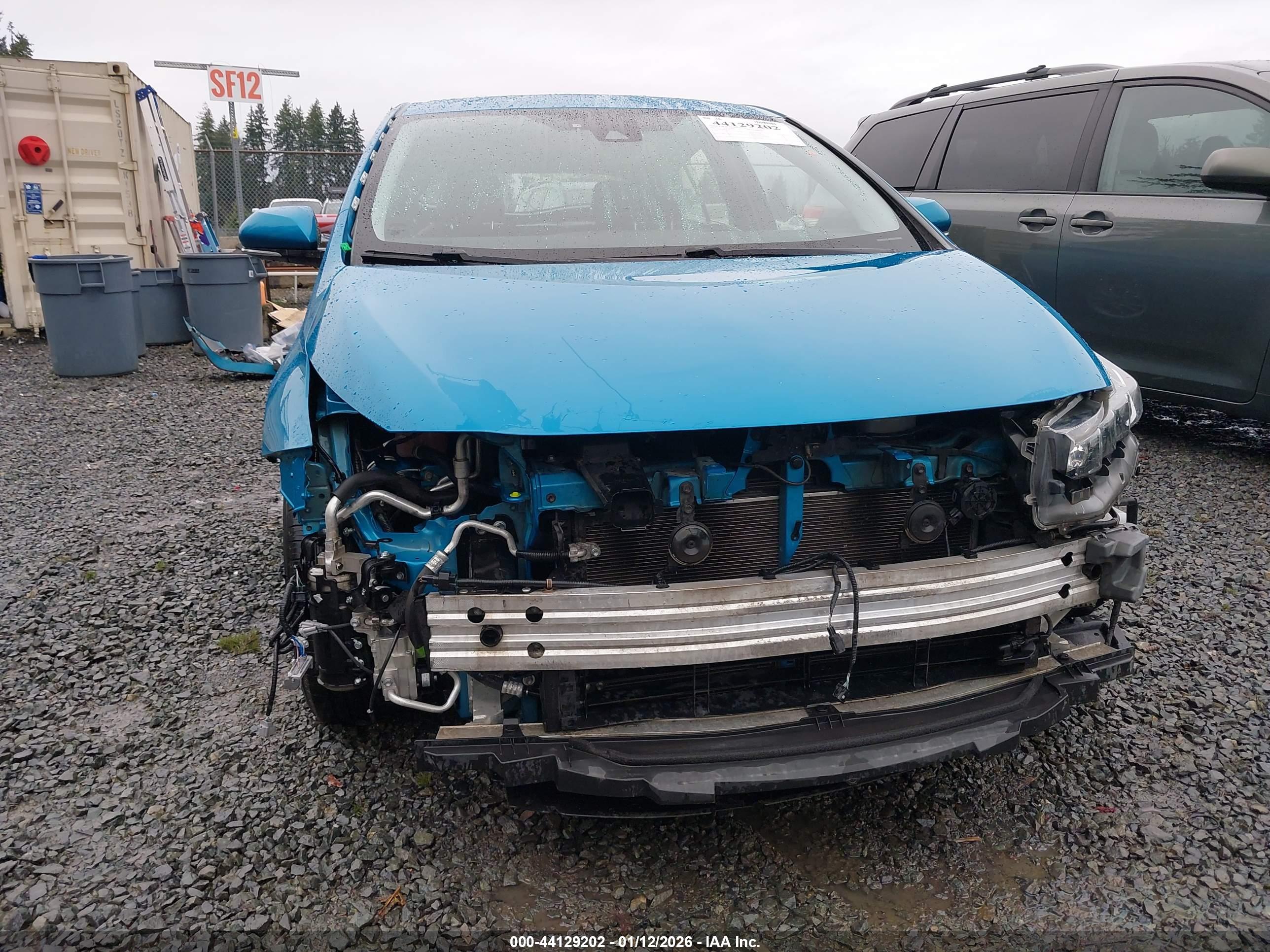 TOYOTA PRIUS image 6
