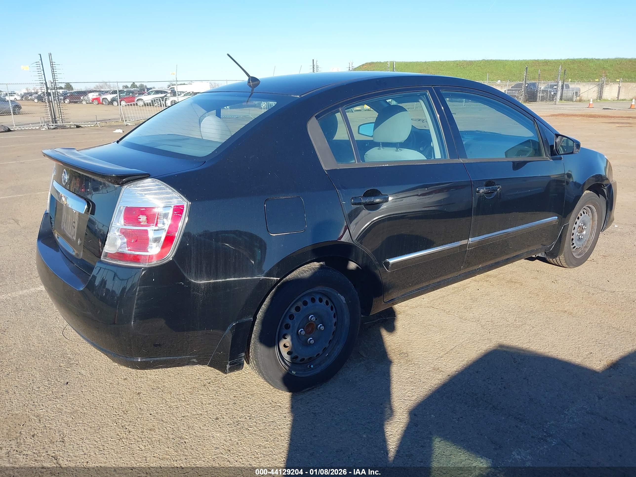 NISSAN SENTRA image 4