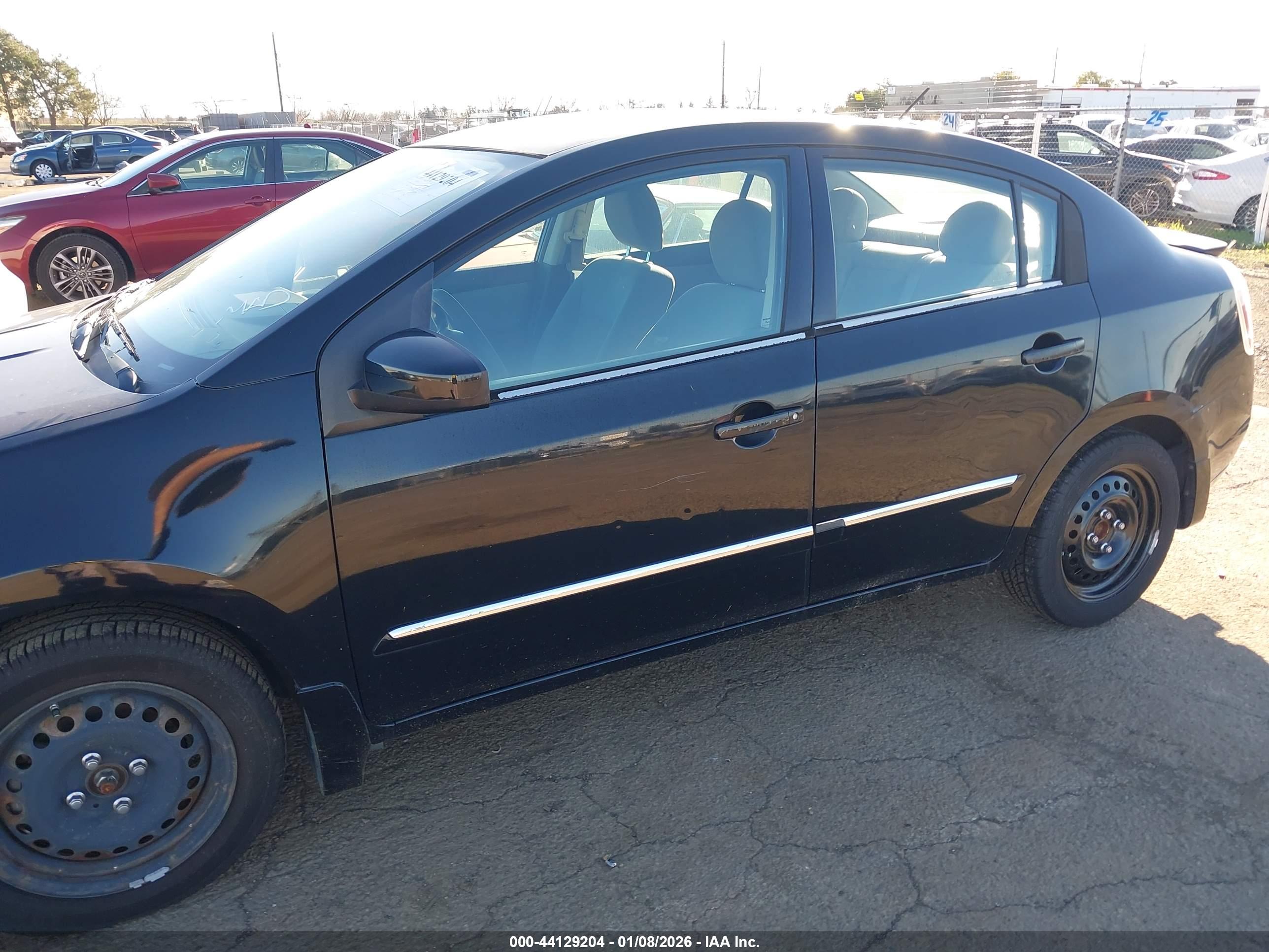 NISSAN SENTRA image 6