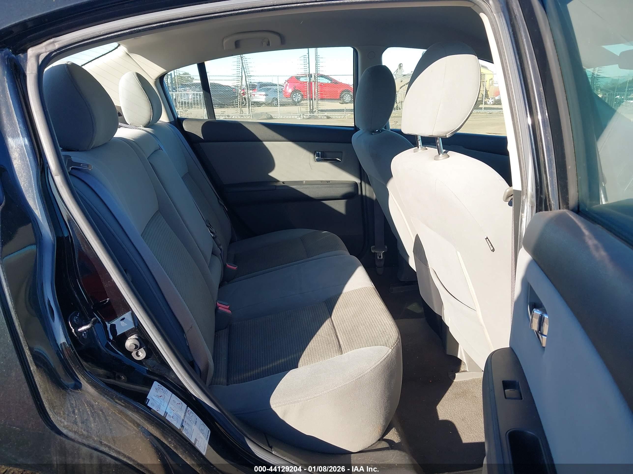 NISSAN SENTRA image 8
