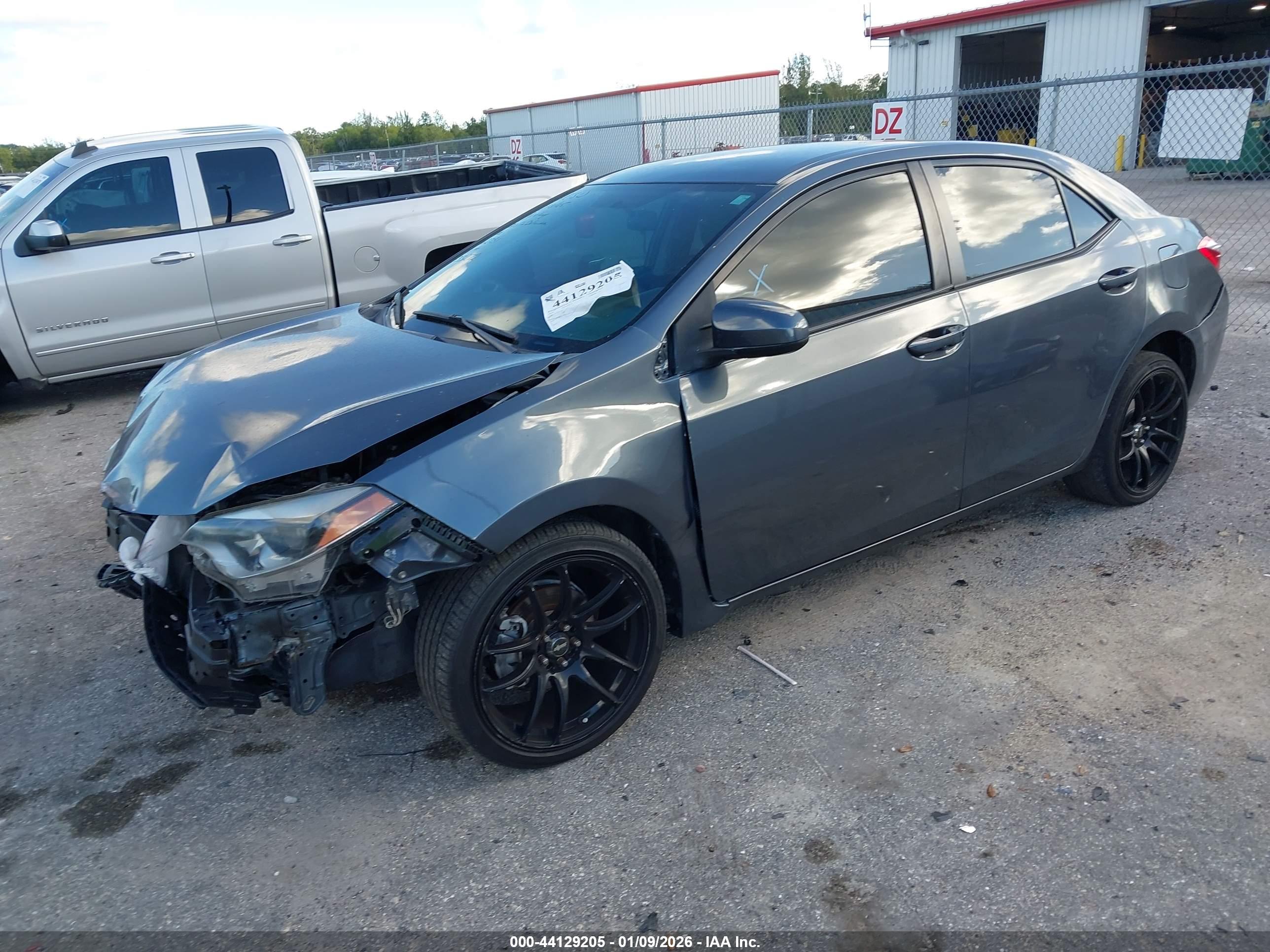 TOYOTA COROLLA image 2