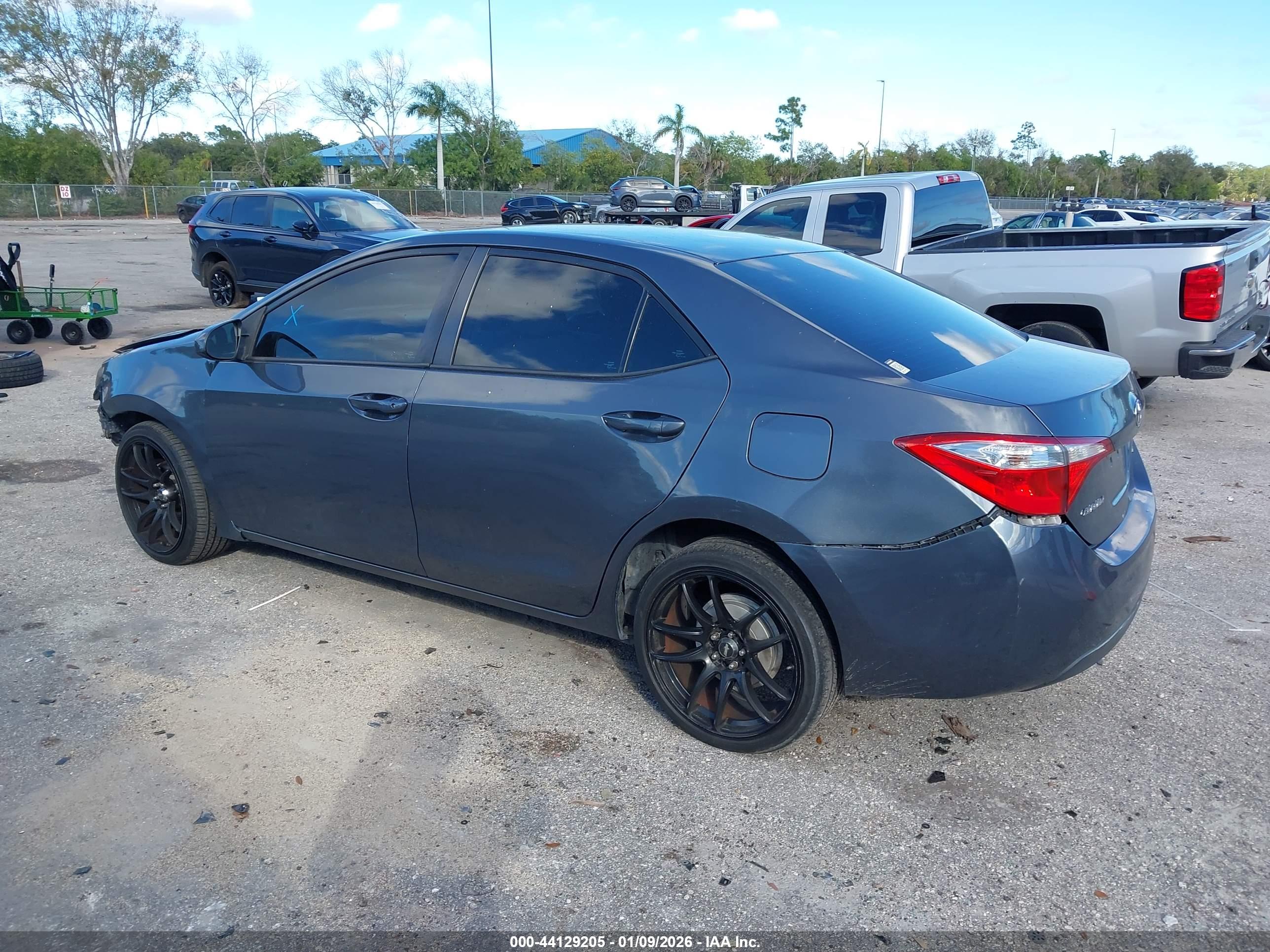 TOYOTA COROLLA image 3