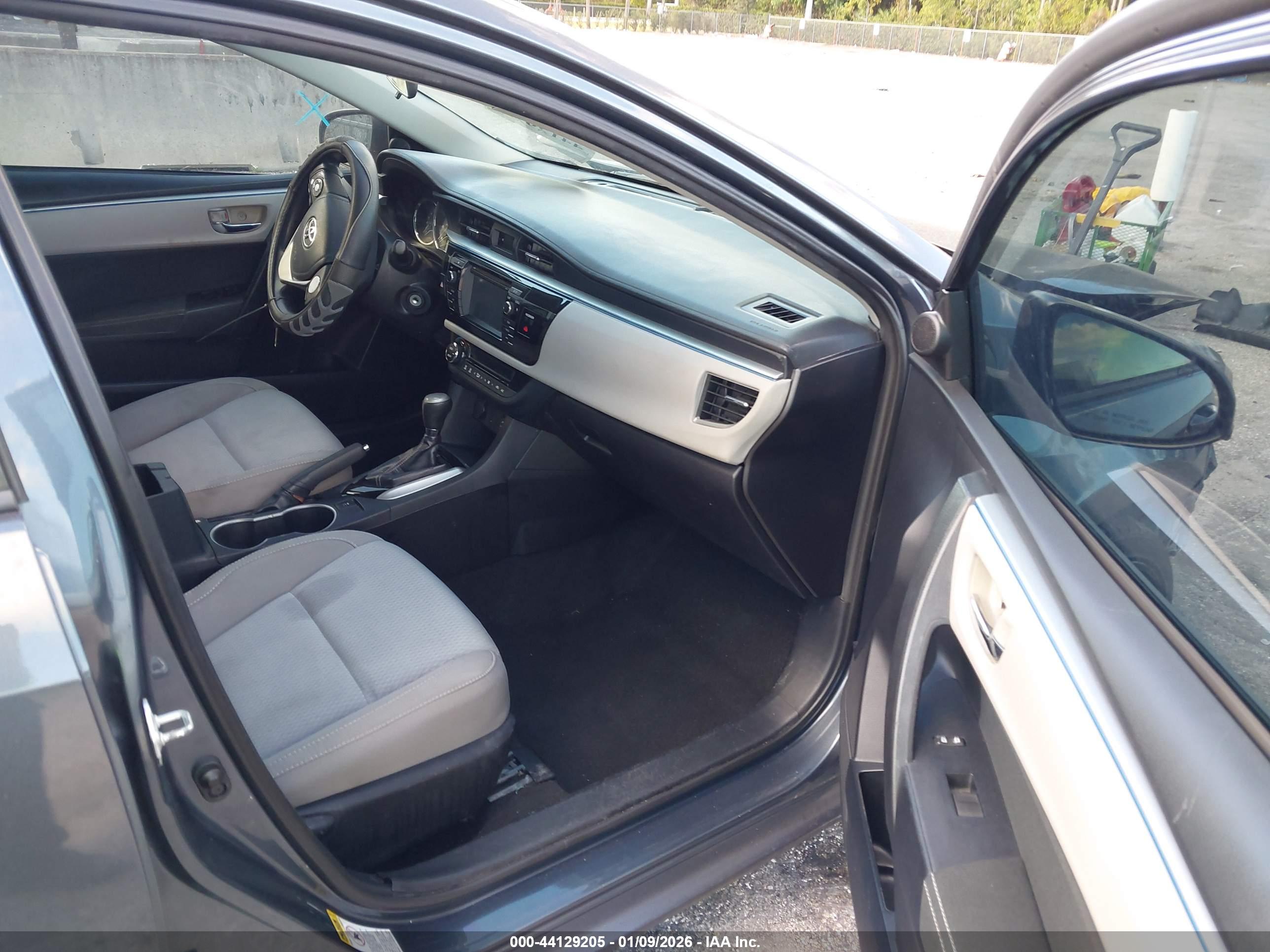 TOYOTA COROLLA image 5