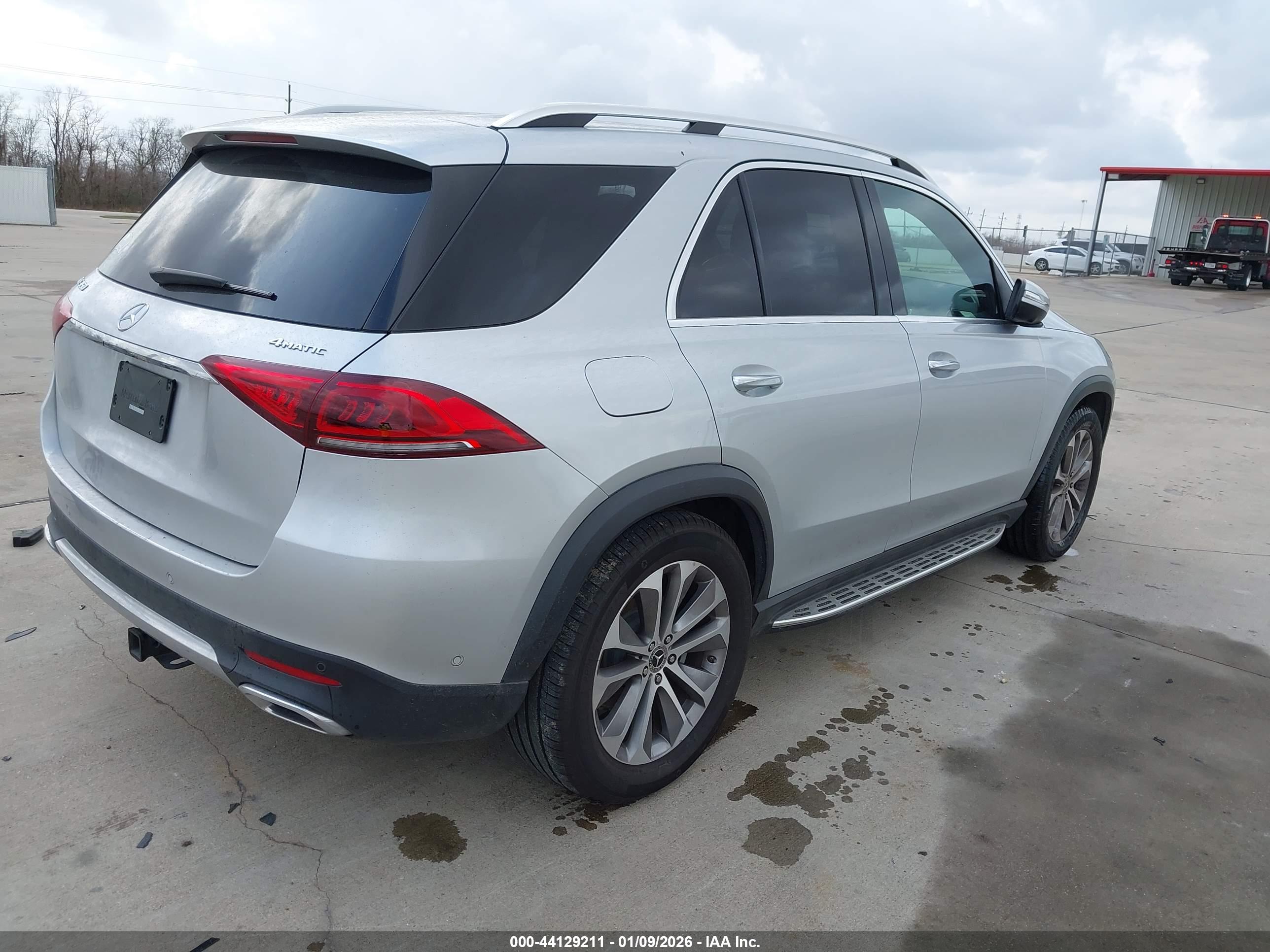 MERCEDES-BENZ GLE image 4