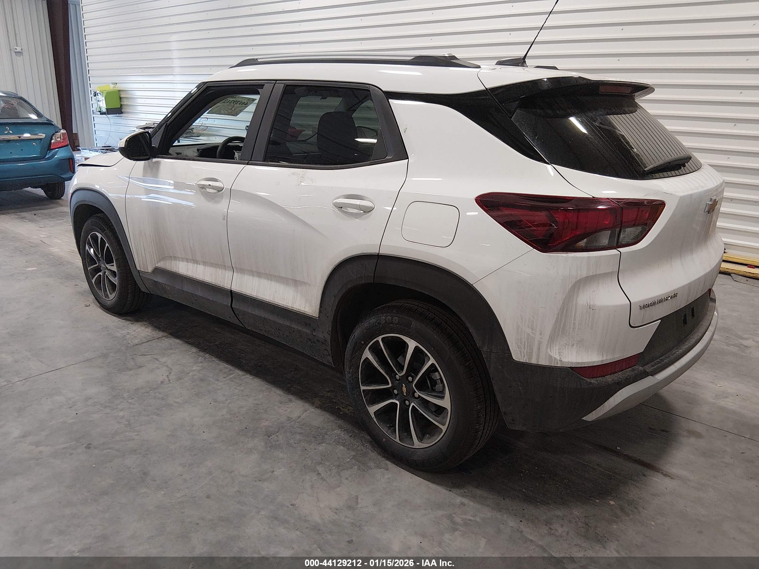 CHEVROLET TRAILBLAZER image 3