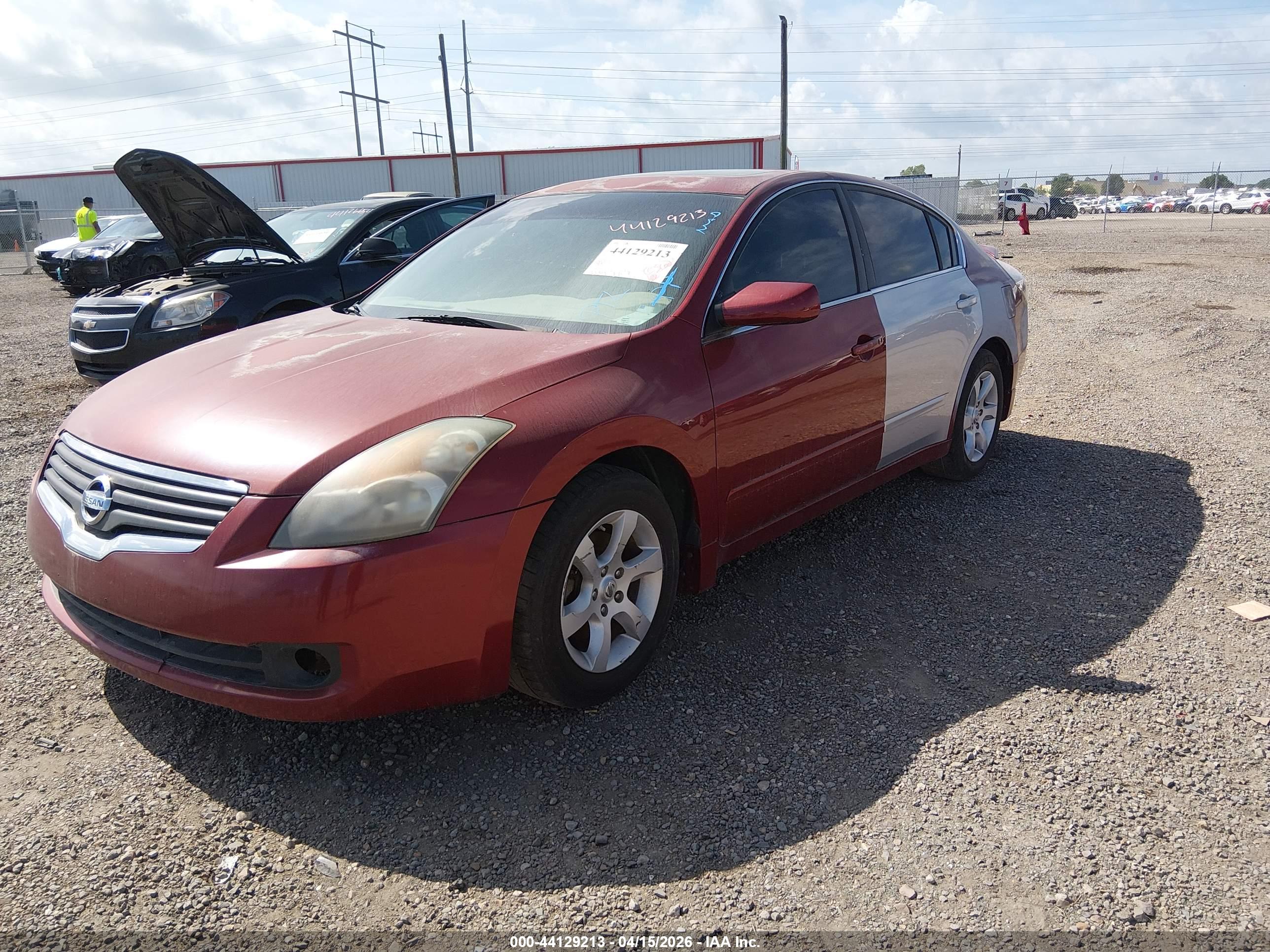 NISSAN ALTIMA image 2