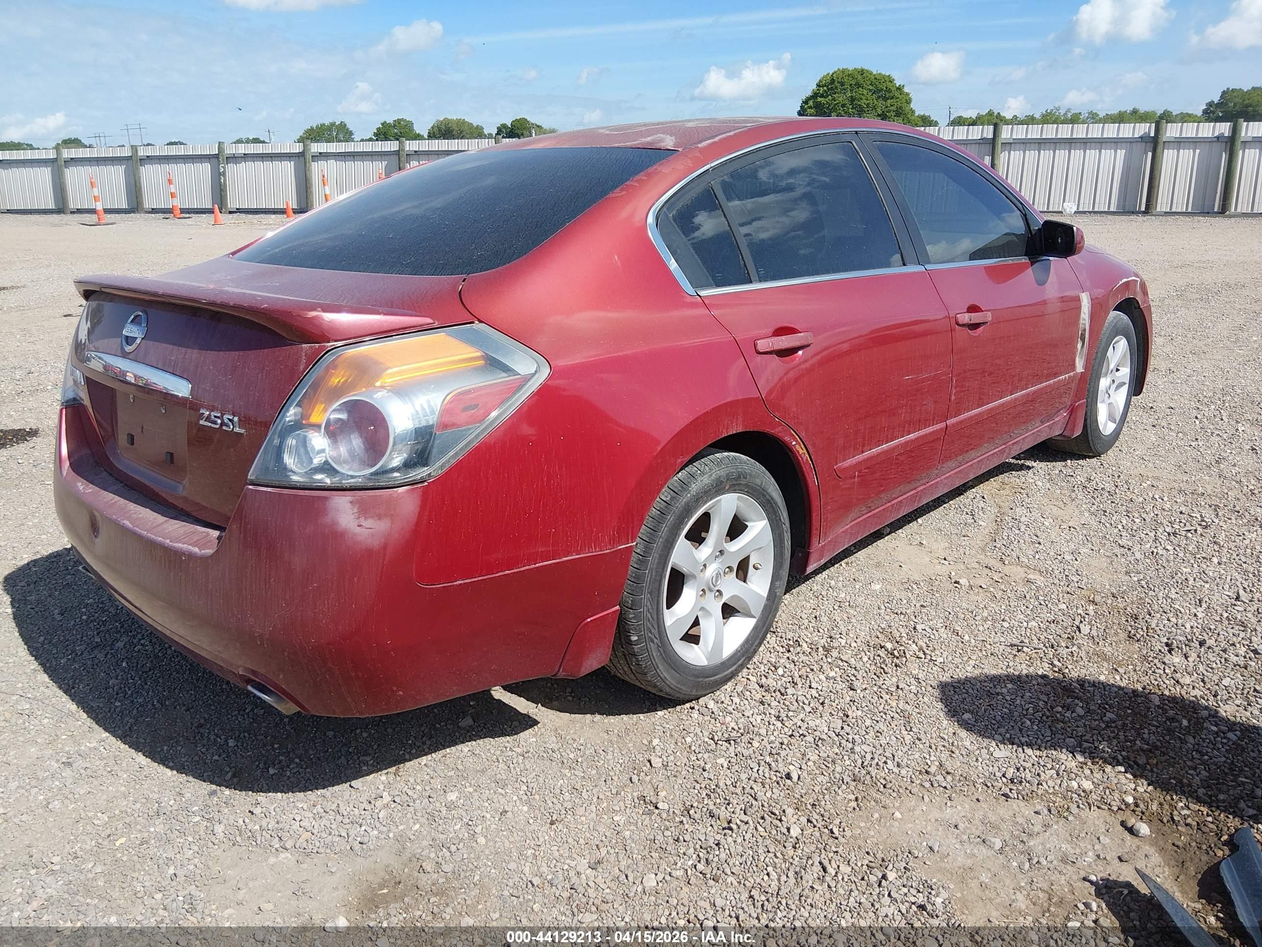 NISSAN ALTIMA image 4