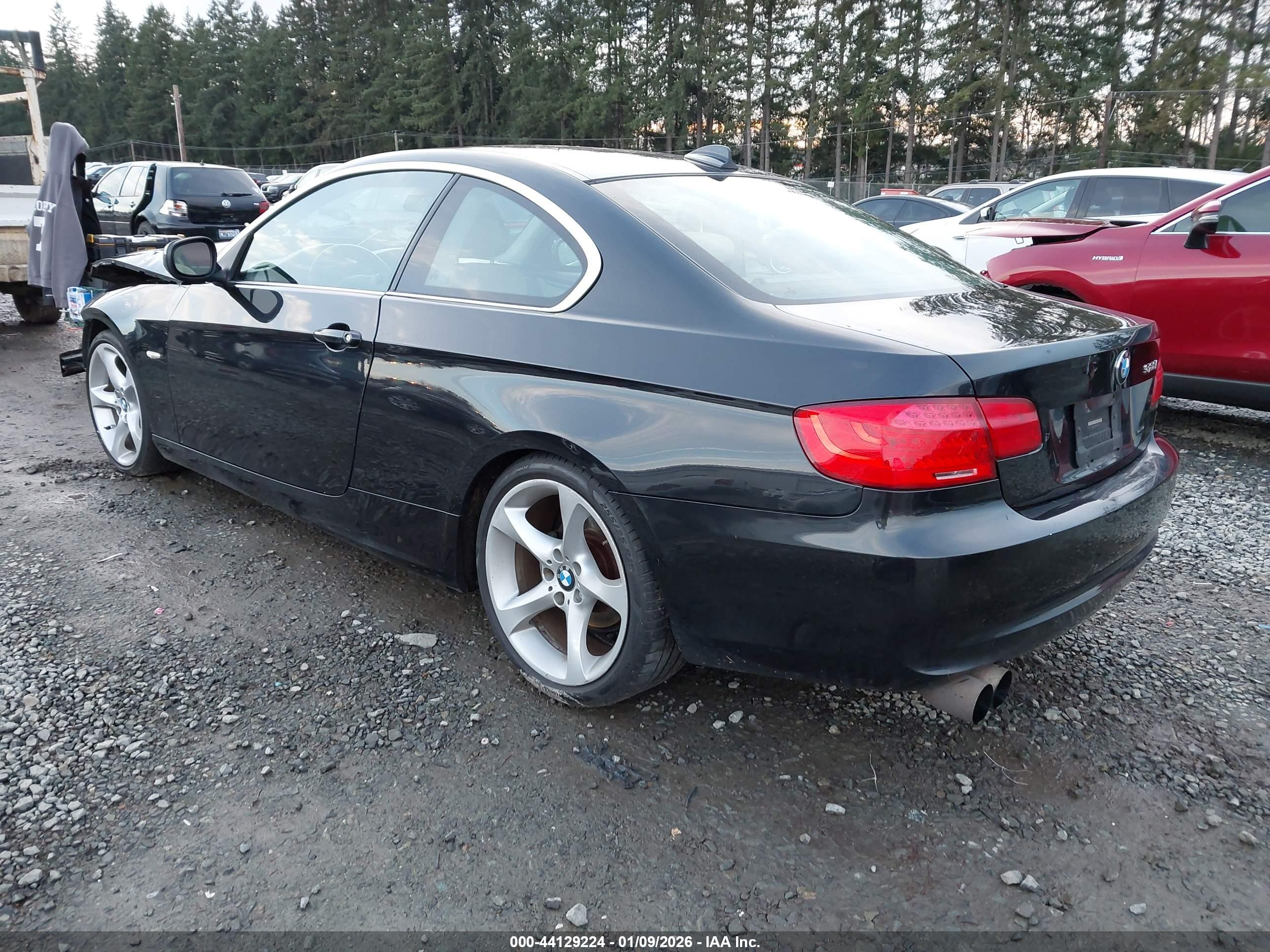 BMW 328I image 3