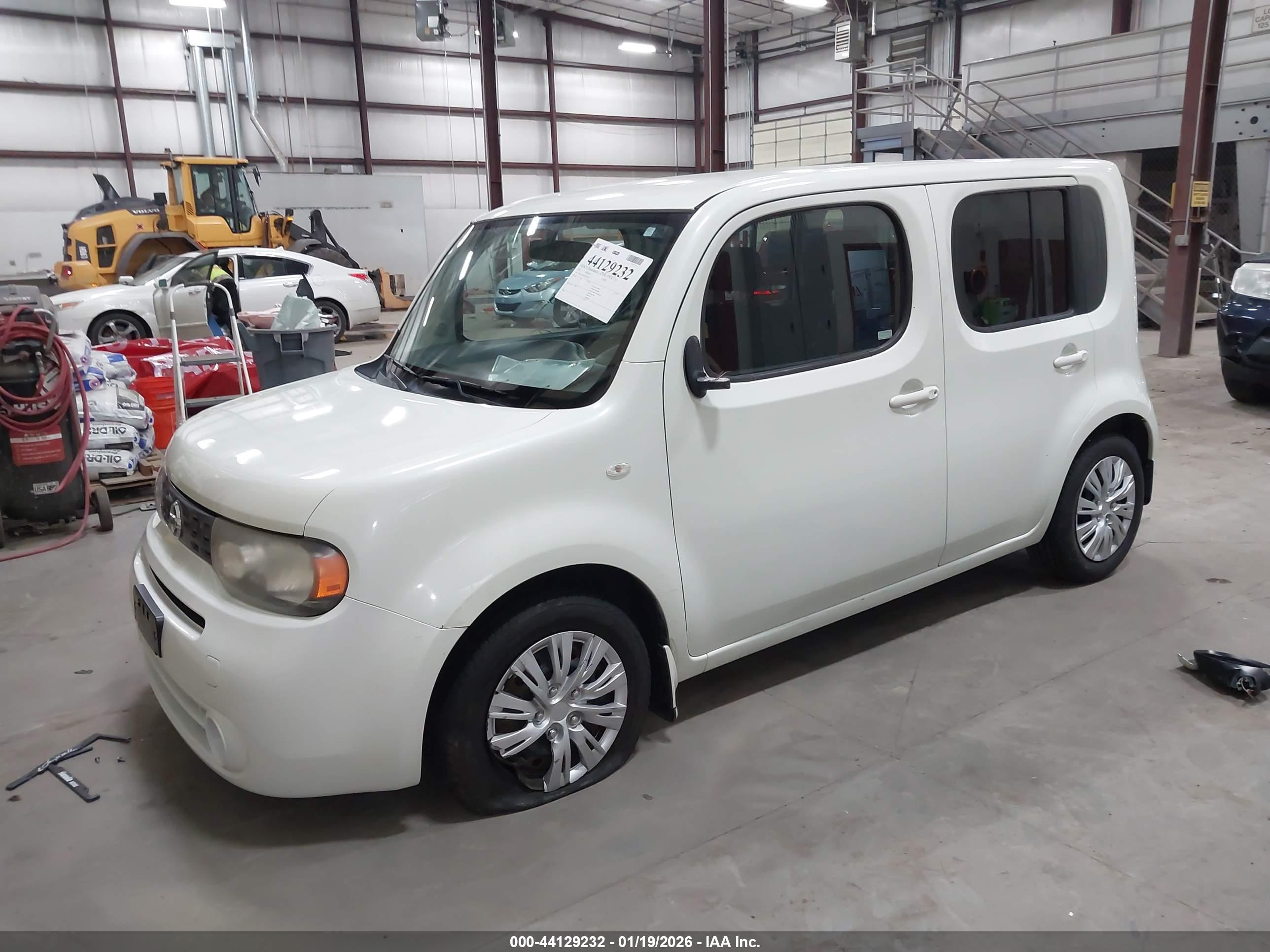 NISSAN CUBE image 2
