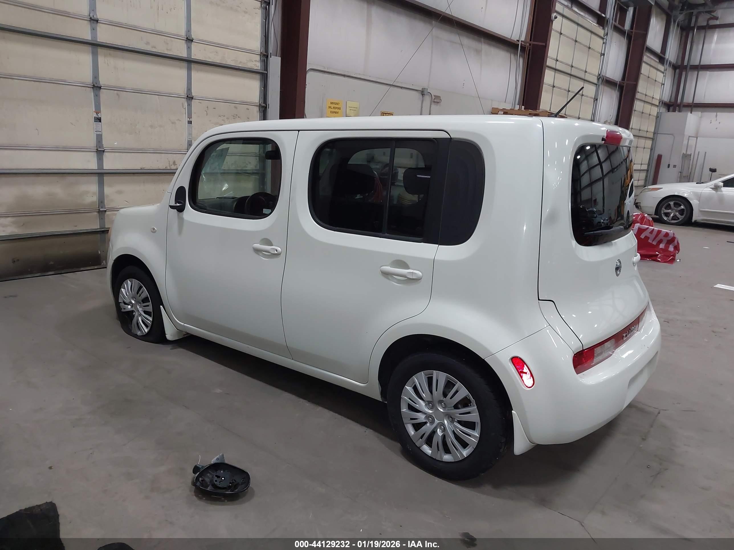 NISSAN CUBE image 3