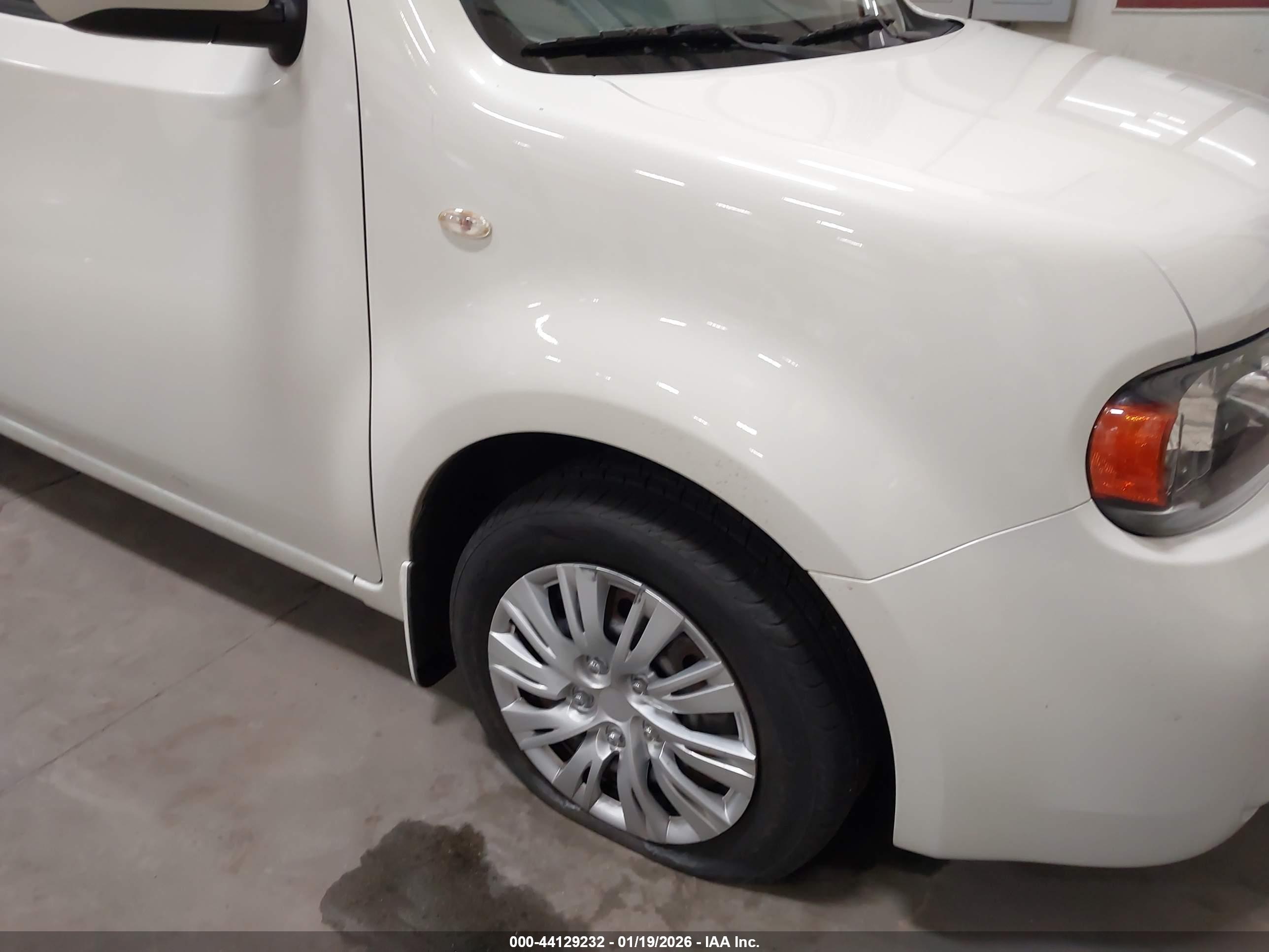 NISSAN CUBE image 6