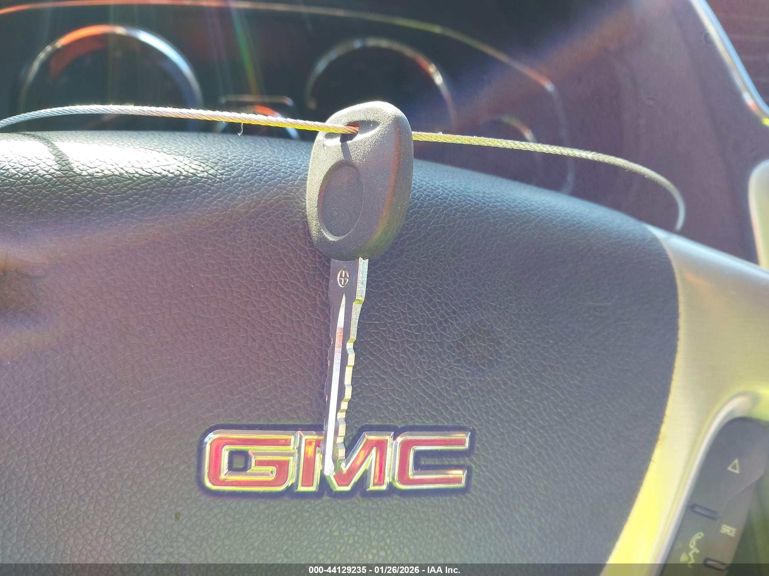 GMC ACADIA image 11