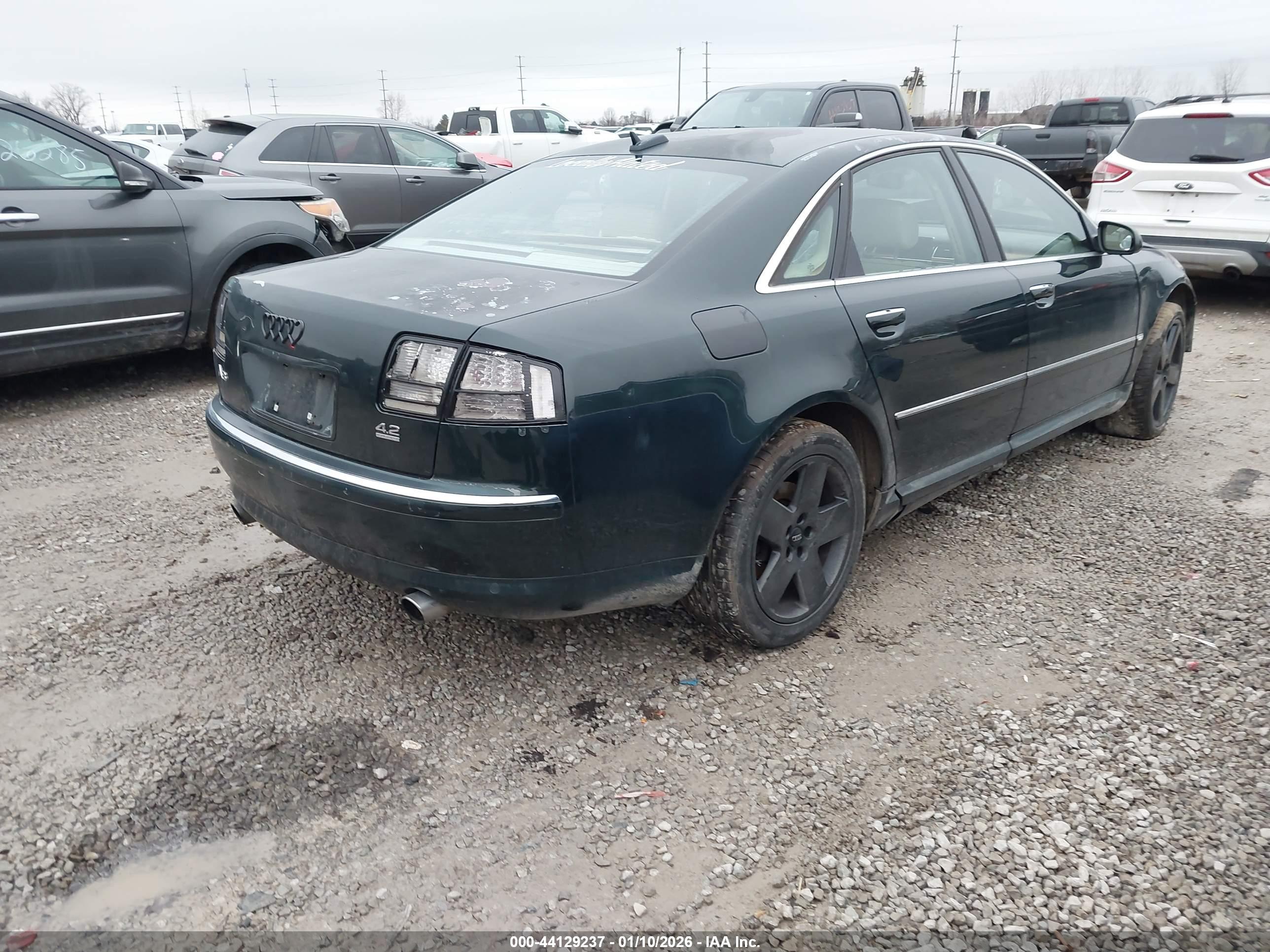 AUDI A8 image 4
